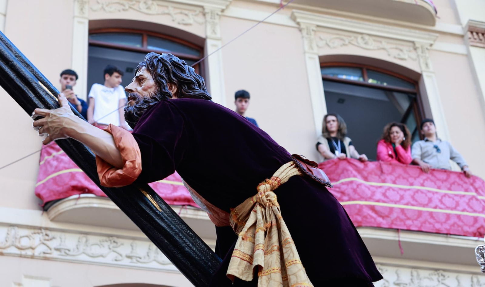 Las fotos de la procesión de Pasión el Lunes Santo en Málaga