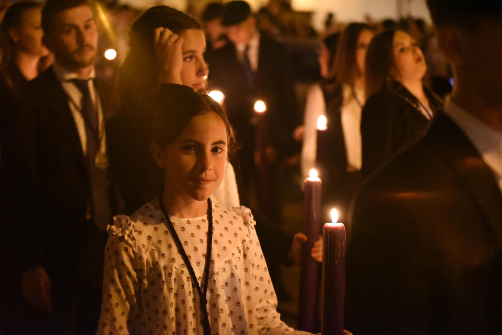 Las mejores fotos de un Viernes de Dolores de vía crucis como prólogo de la Semana Santa de Córdoba