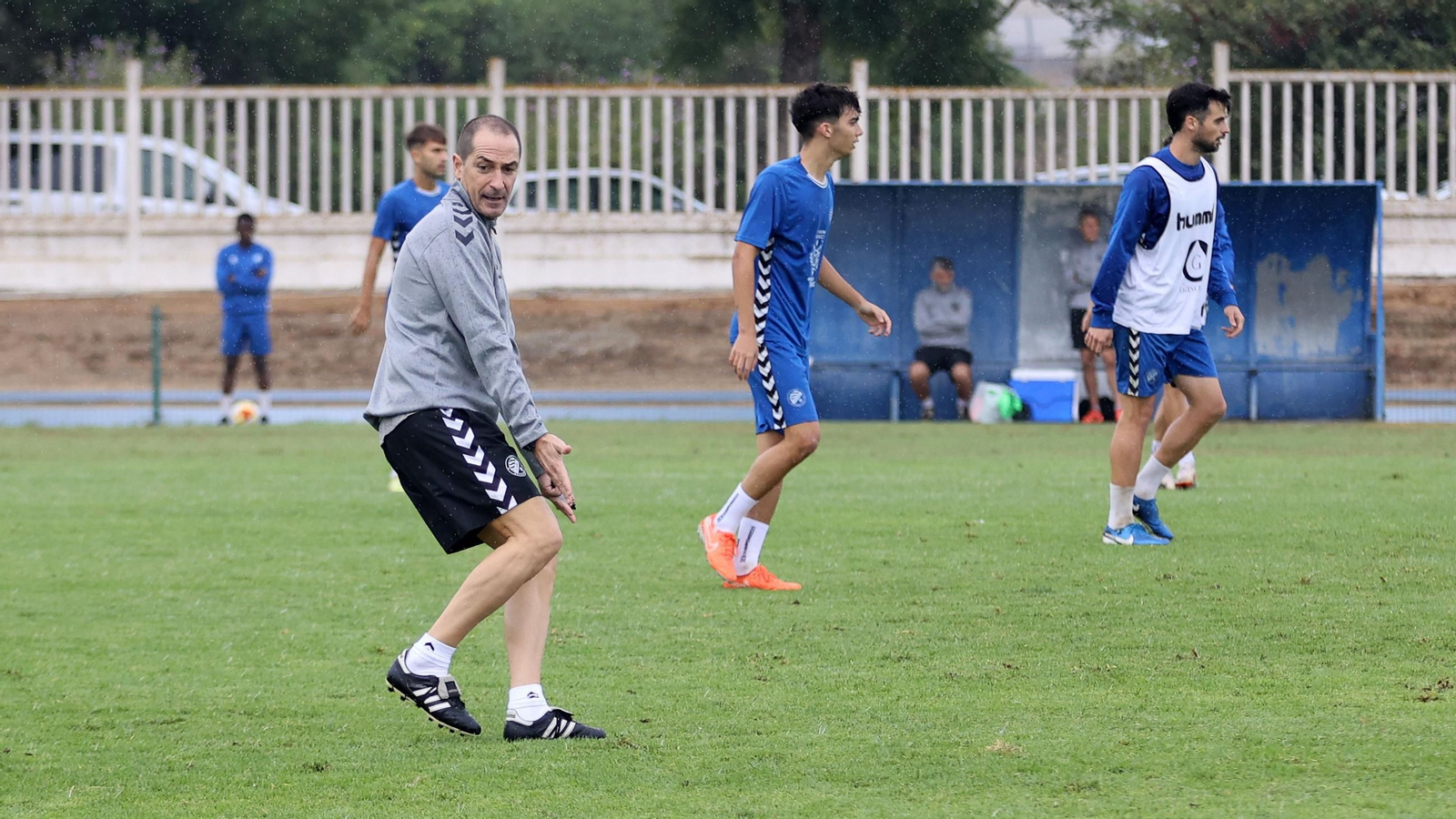Primer entrenamiento del nuevo entrenador en el Xerez DFC