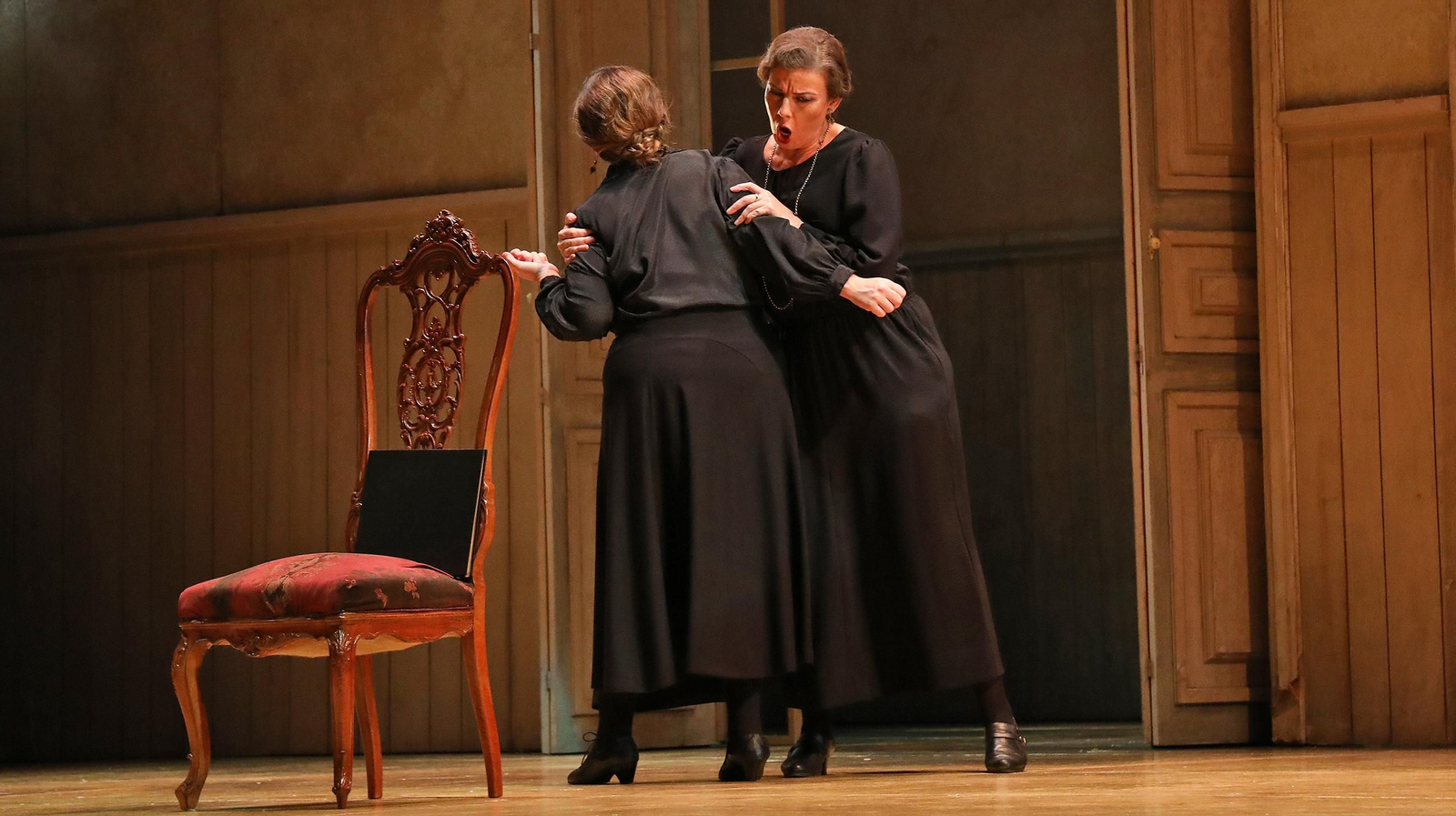 'La casa de Bernarda Alba'  ópera en el Teatro Villamarta