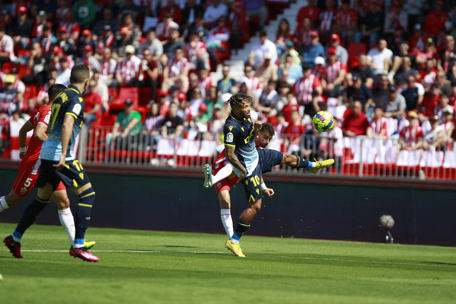Imágenes del partido de la Liga Santander U.D. Almería-Cádiz C.F.