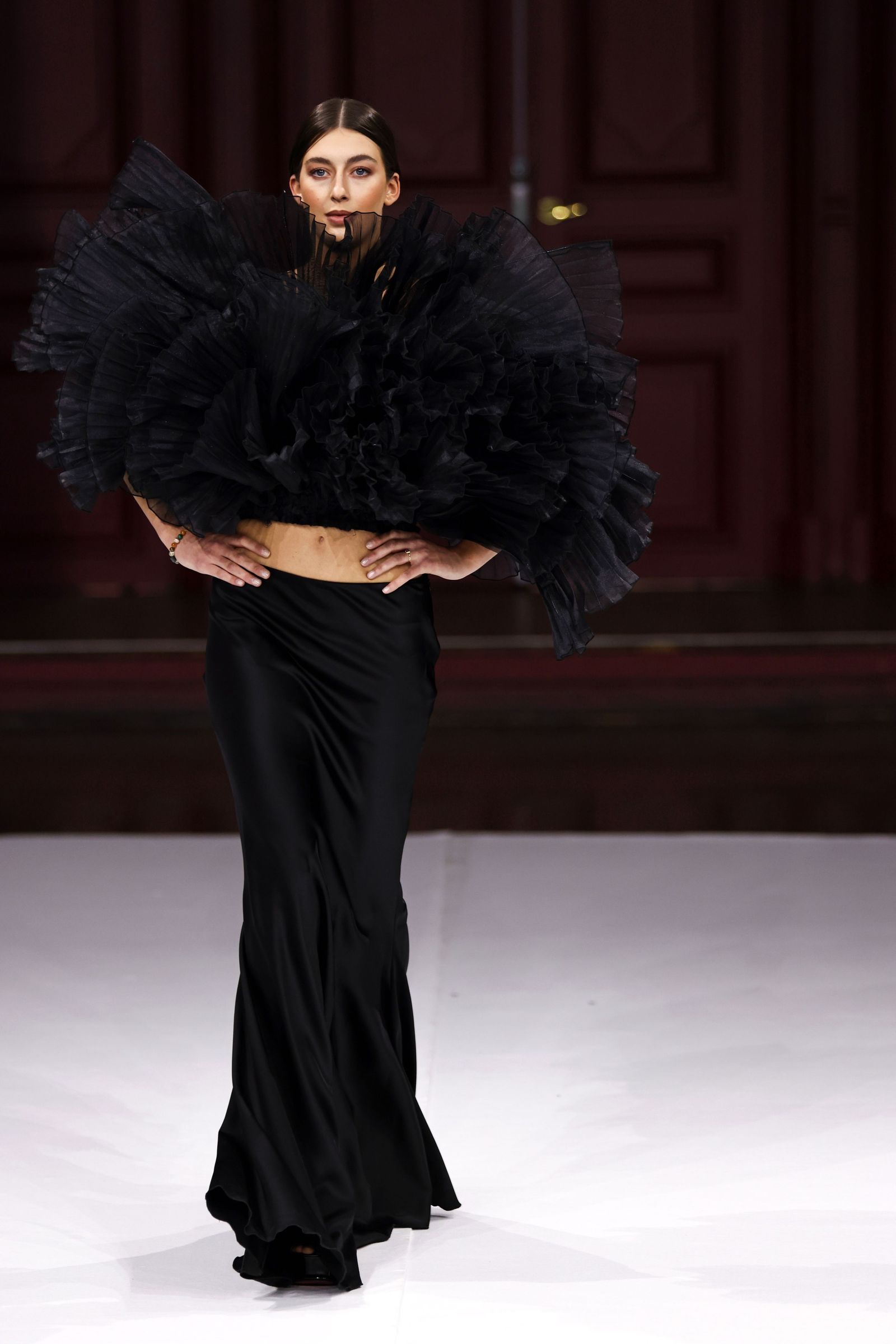 El desfile de la colección 'Fieras' de Juana Martín en París, en imágenes