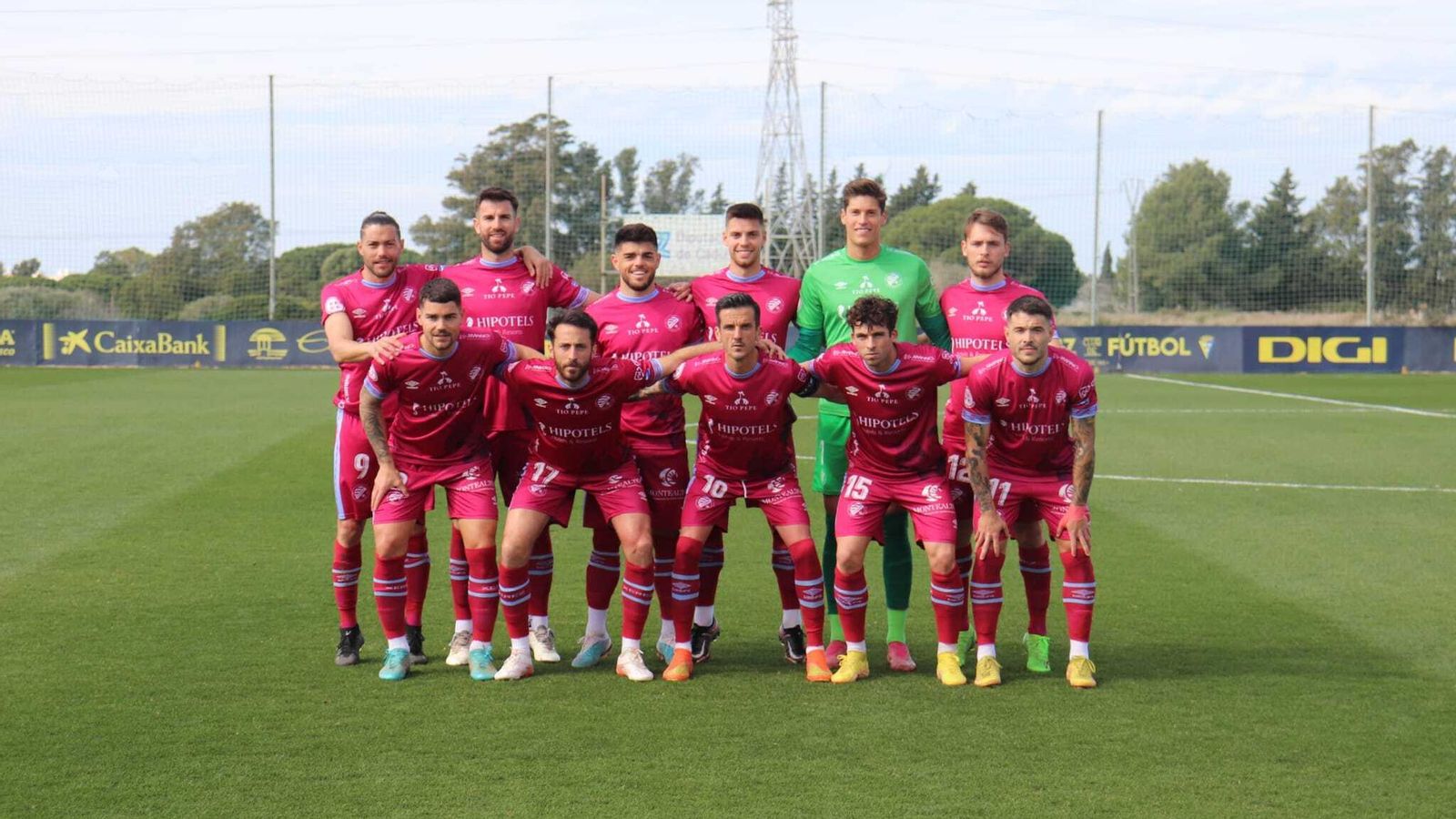 Once que presentó el Xerez DFC en El Rosal ante el Cádiz B. Once que presentó el Xerez DFC en El Rosal ante el Cádiz B.