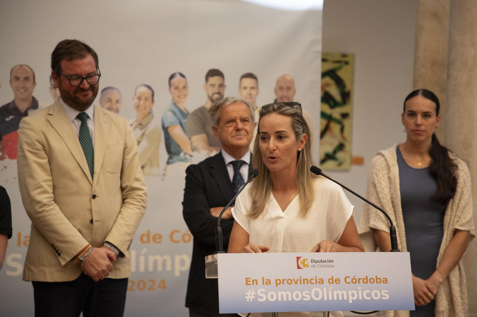 foto_recepcin-por-parte-de-la-corporacin-provincial-a-los-deportistas-olmpicos_18_53985183859_o.jpg