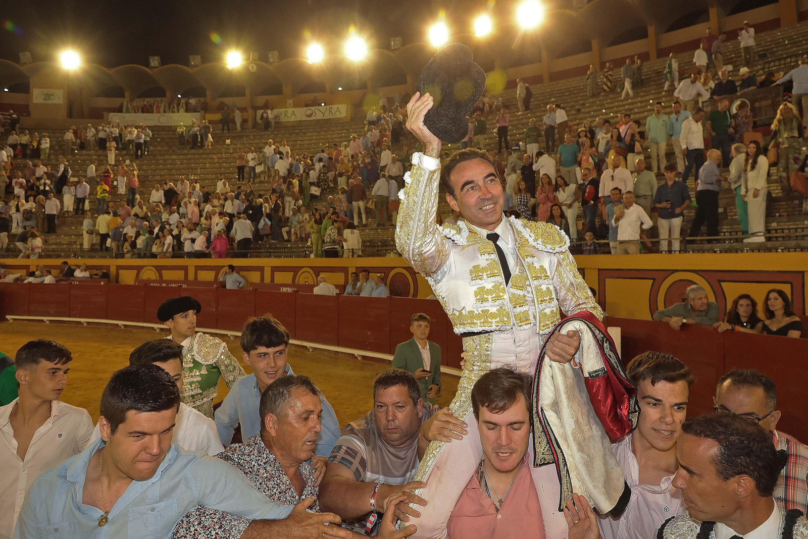 Fotos de la corrida del jueves de la Feria Real de Algeciras 2024 (6).jpg