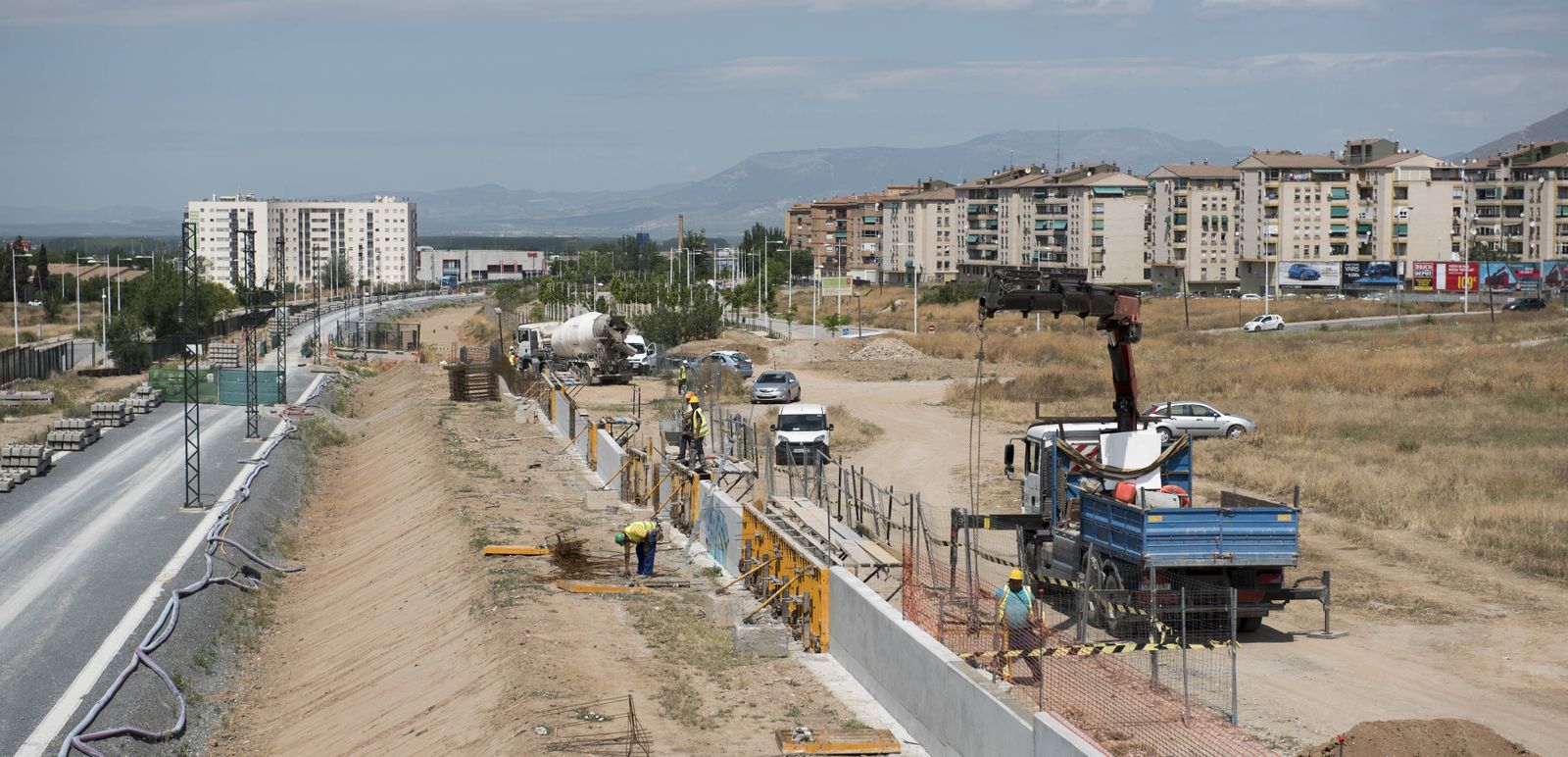 Fomento también trabaja en las obras del AVE en su entrada a Granada.