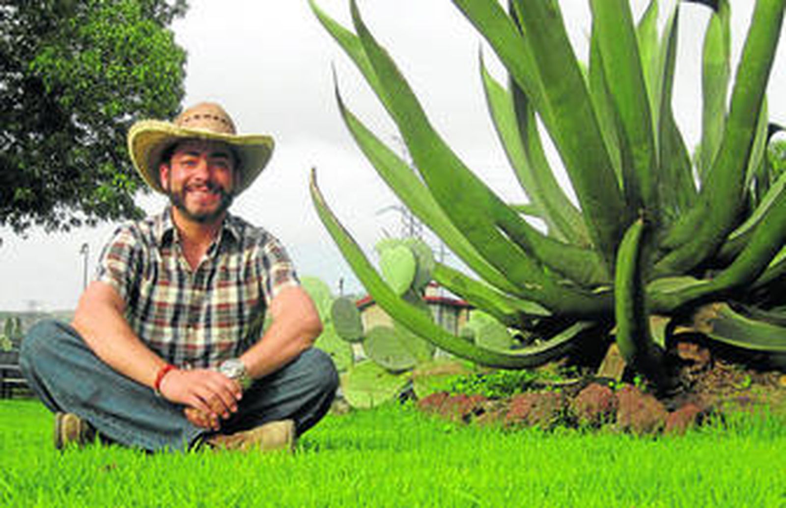 El novelista mexicano Ángel Remis.