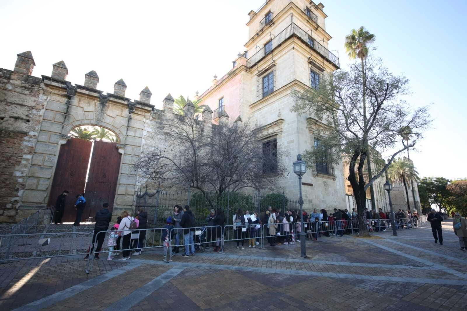 La Cartera Real recoge las cartas de los niños en el Alcázar