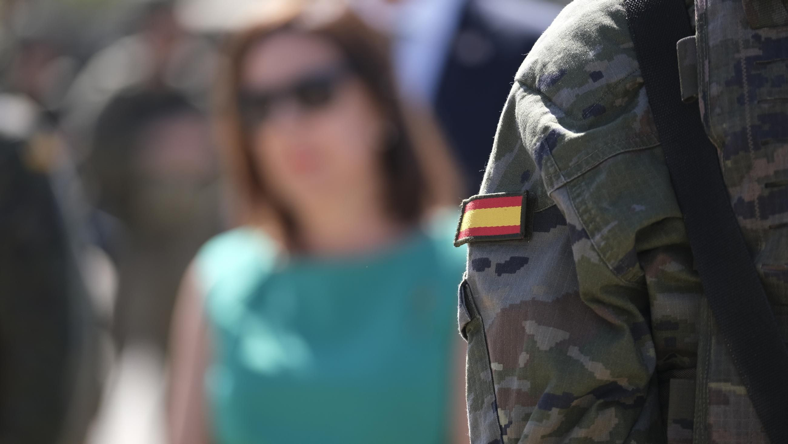 La Ministra de Defensa, Margarita Robles, visita la Base de La Legión en Viator, en imágenes