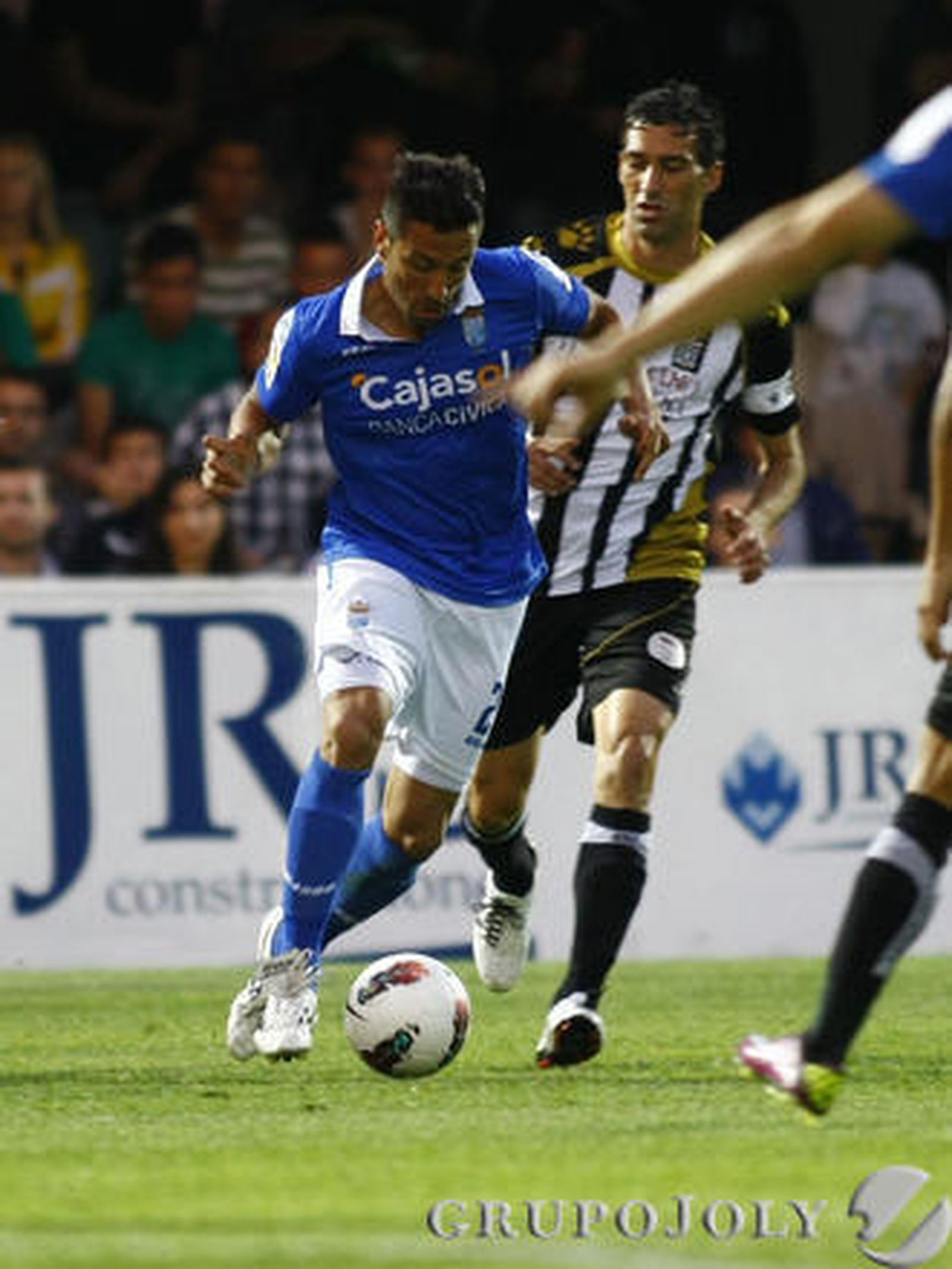 En la 2ª mitad, José Mari desperdicia un penalti y el Xerez  no aprovecha la superioridad numérica

Foto: lof