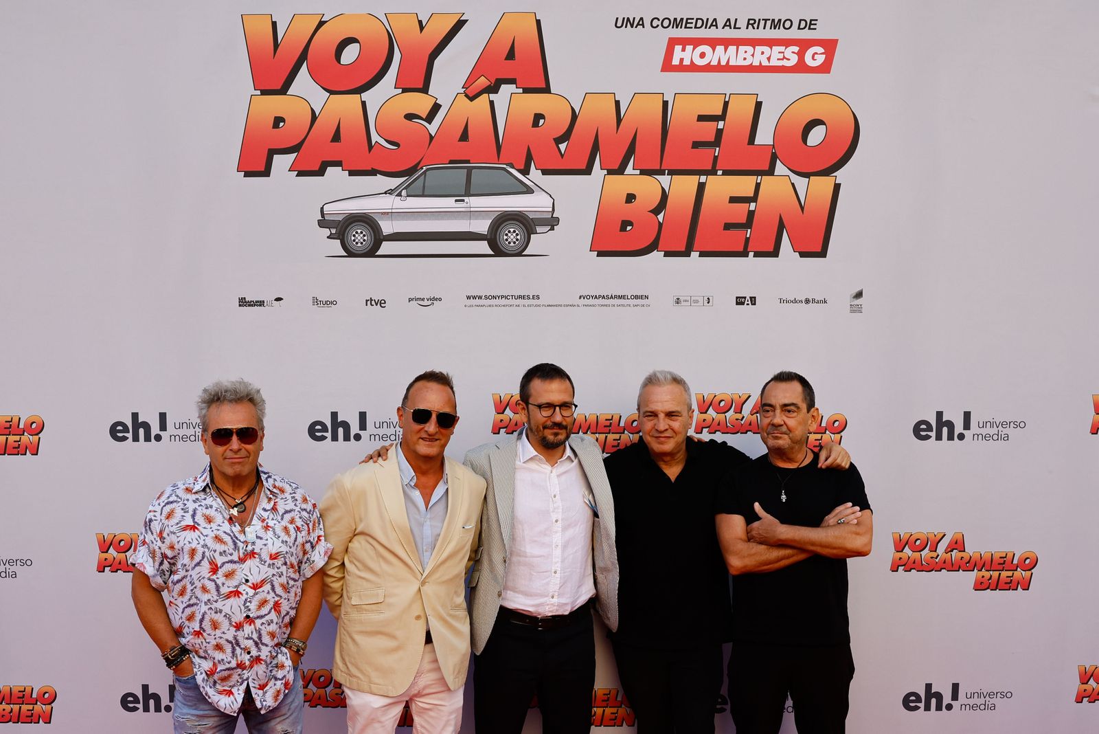 David Serrano, con los integrantes de Hombres G.