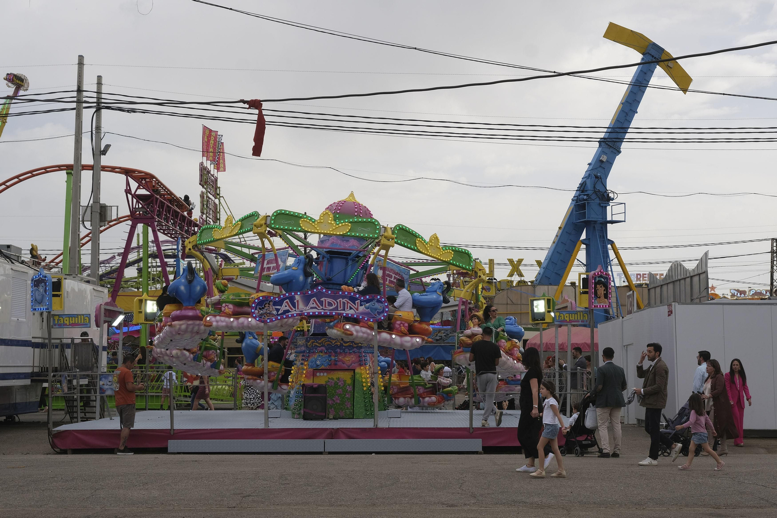 Ambiente un viernes de feria. La calle del infierno