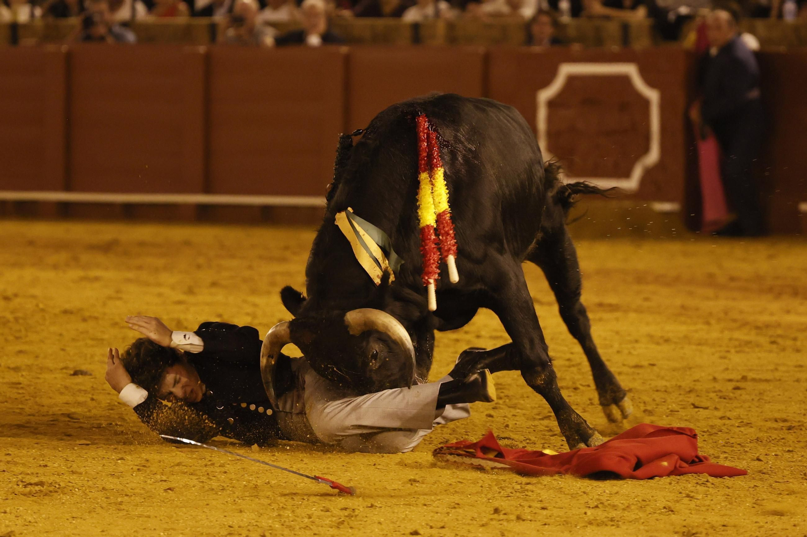 Las imágenes del festival taurino en la Maestranza