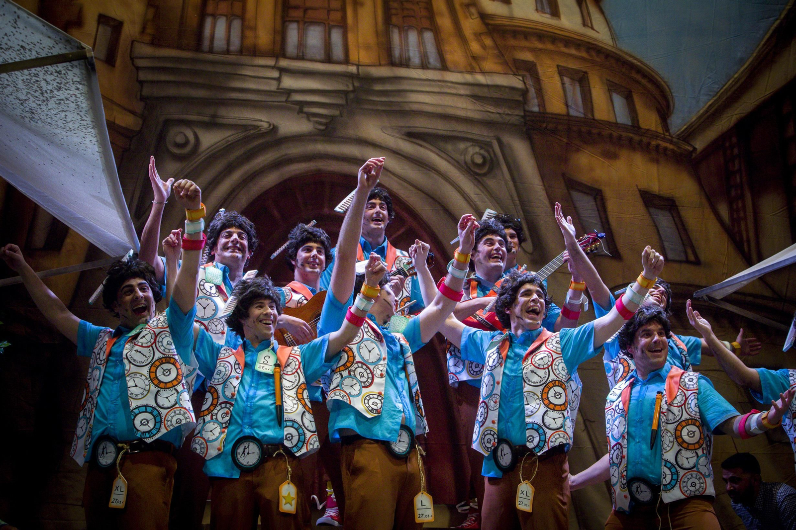 Chirigota No aguantamos más... vamos de impacientes.