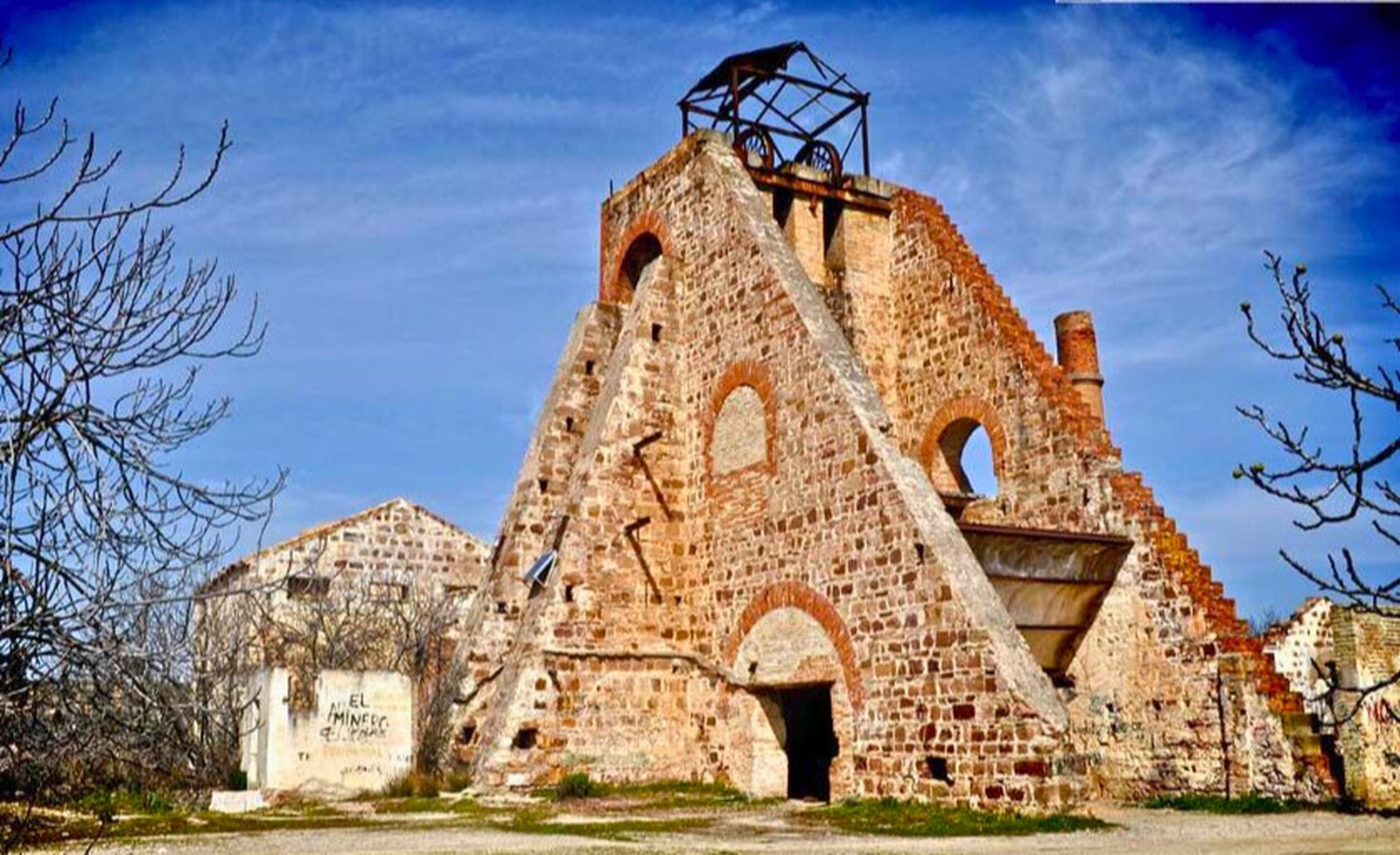De Linarejos a los pozos mineros: la ruta más sorprendente del antiguo distrito minero, en imágenes