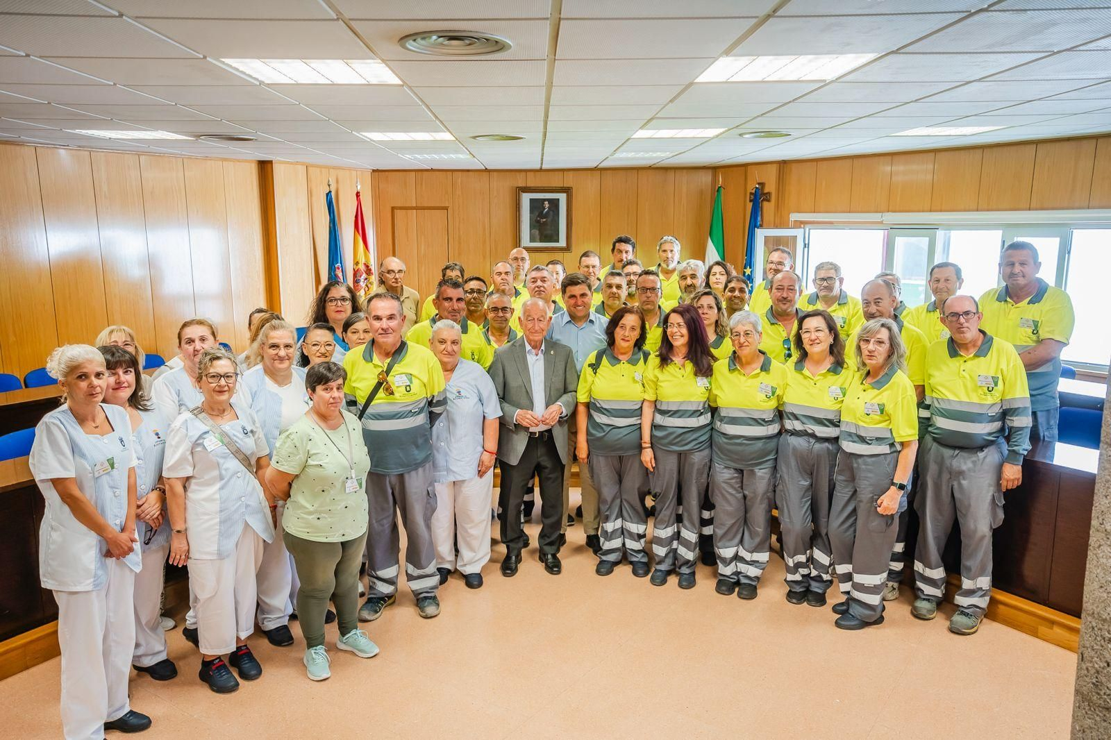Recepción de los nuevos empleados del programa 'Andalucía Activa' en Roquetas de Mar.