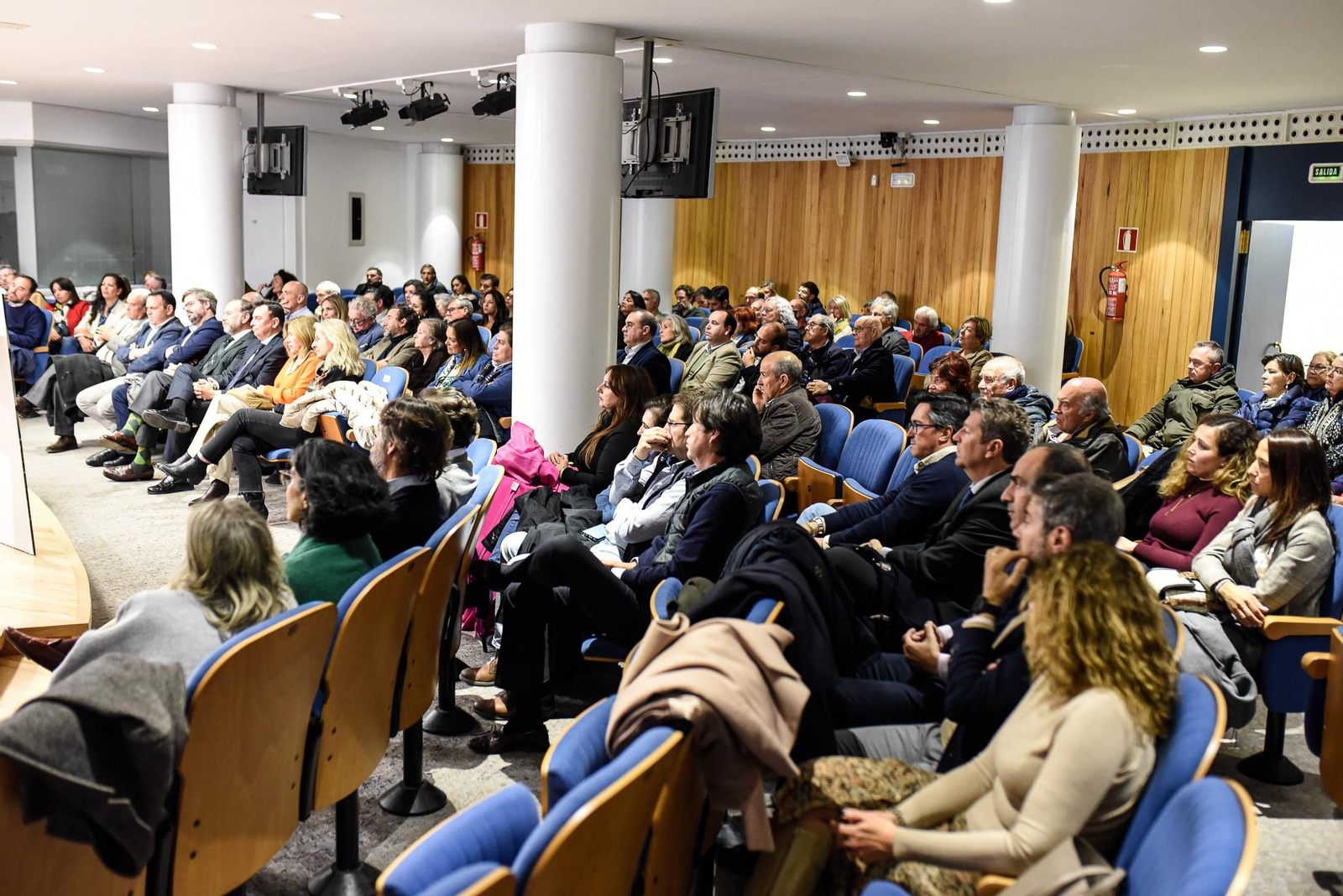 Imágenes de la presentación del libro de Juan Carlos Girauta  "Sentimentales, ofendidos, mediocres y agresivos"