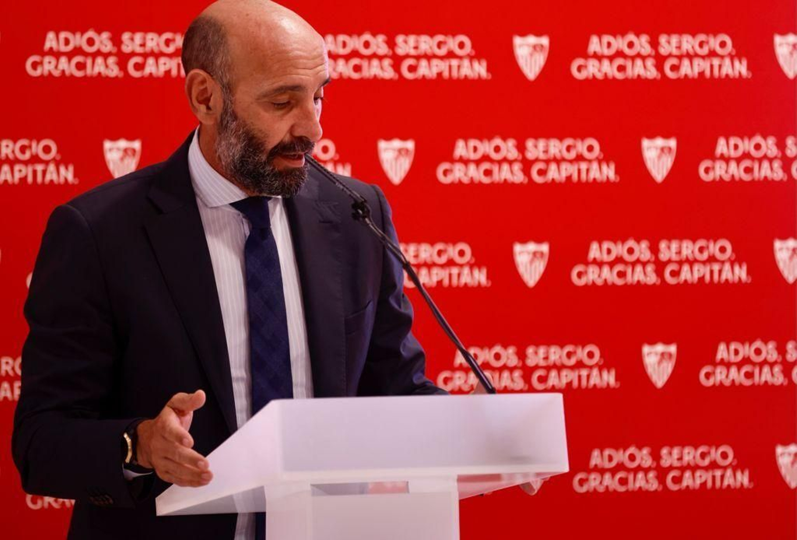 Monchi, durante sus sentidas palabras de gratitud a Escudero.