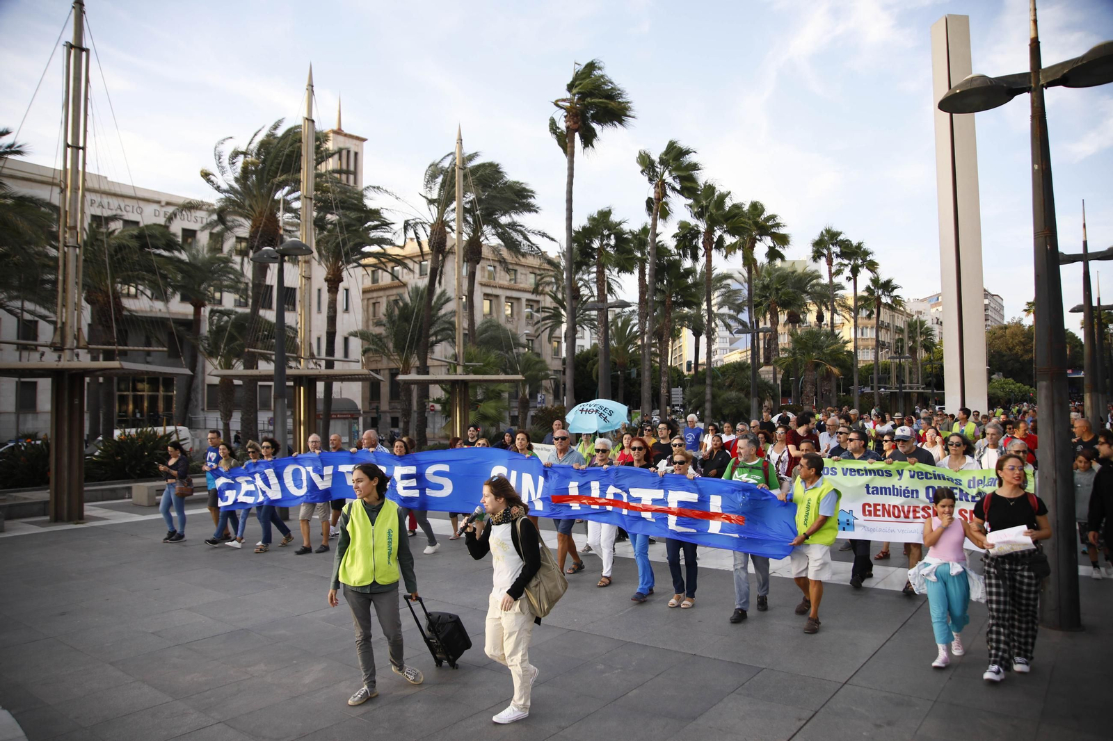 La manifestación "Genoveses sin hotel", en imágenes