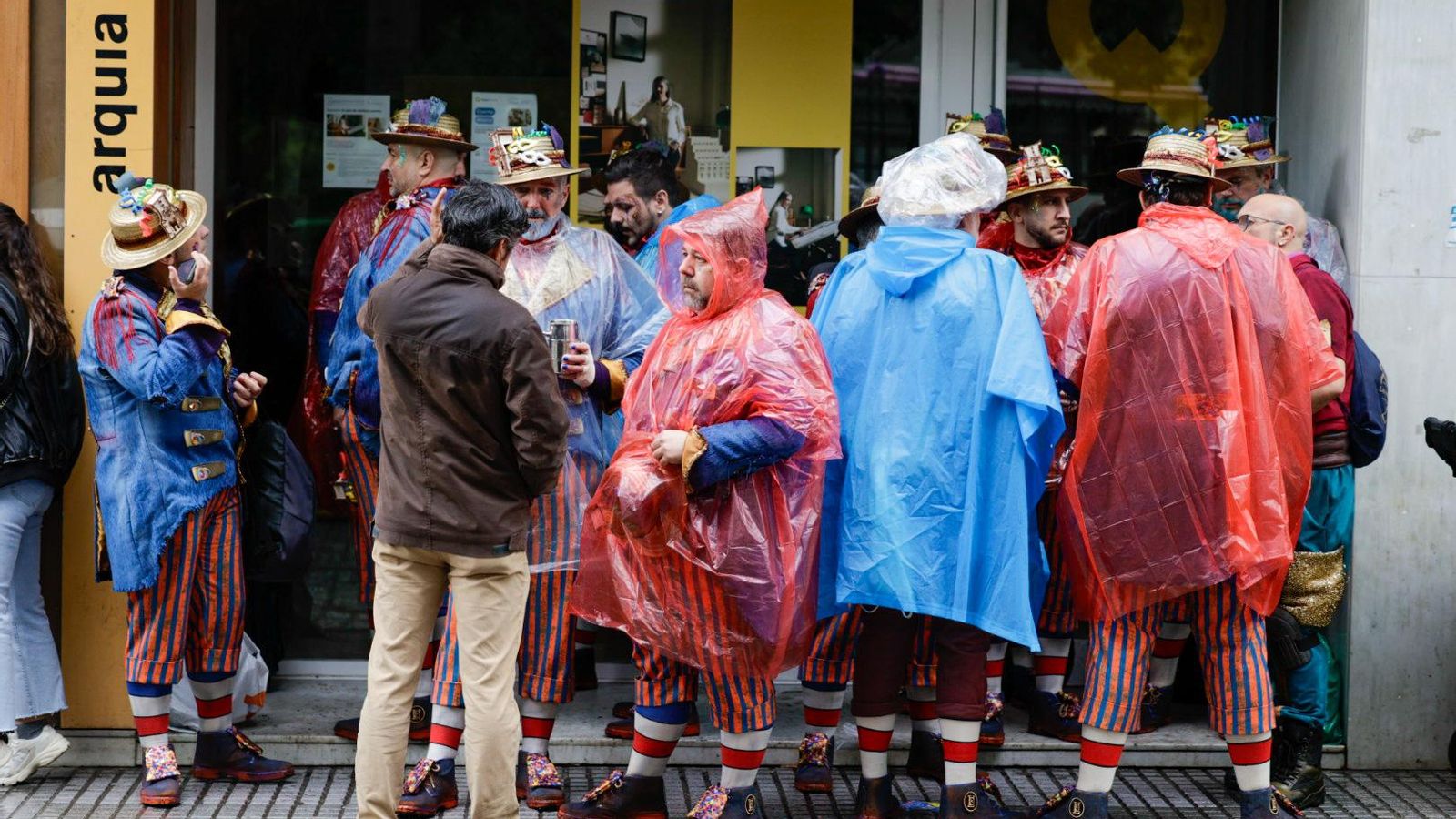 Las mejores imágenes del primer domingo de Carnaval de Cádiz