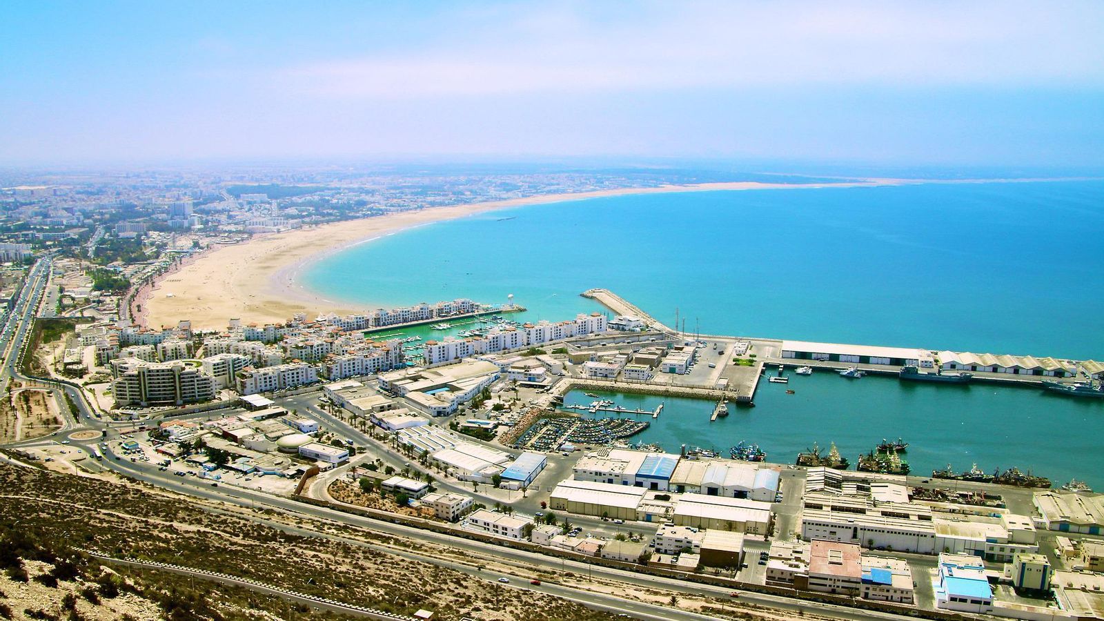 Vista general de Agadir. Vista general de Agadir.