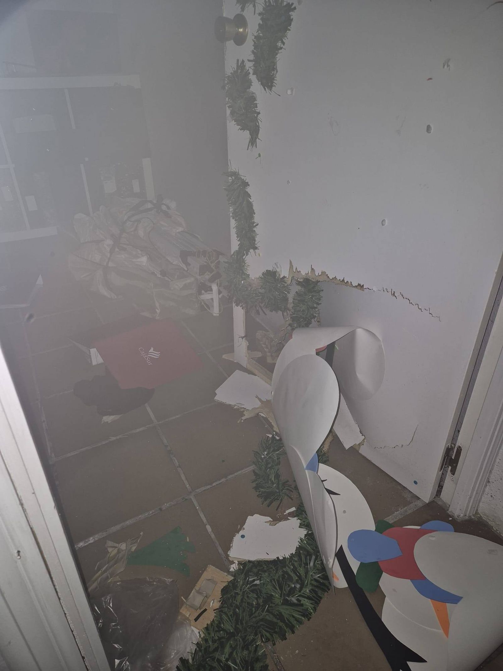 Imagen de los desperfectos ocasionados tras el robo.