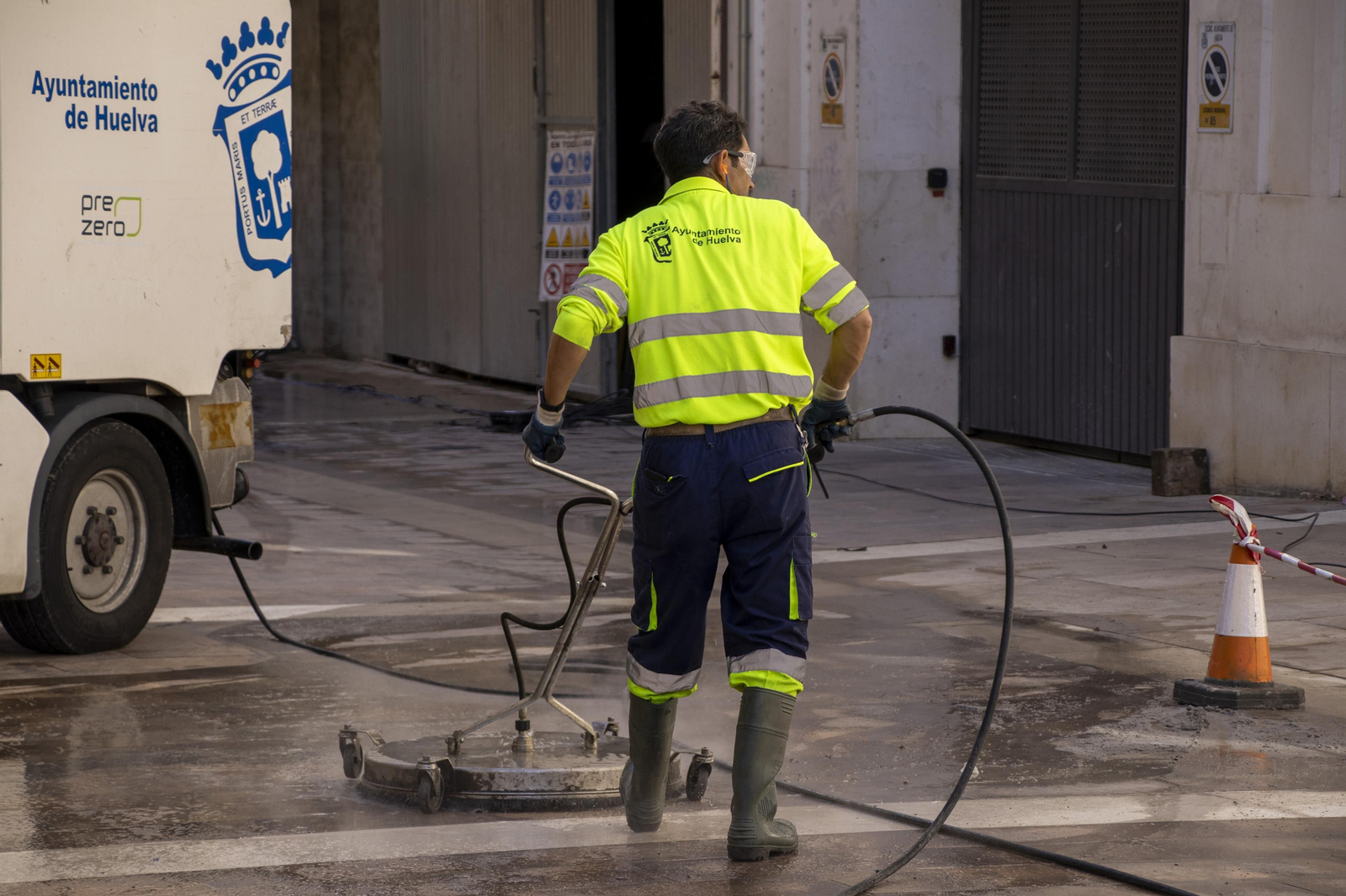 Obras en las calles : Méndez Núñez, Plus Ultra, Gravina y Médico Luis Buendía.