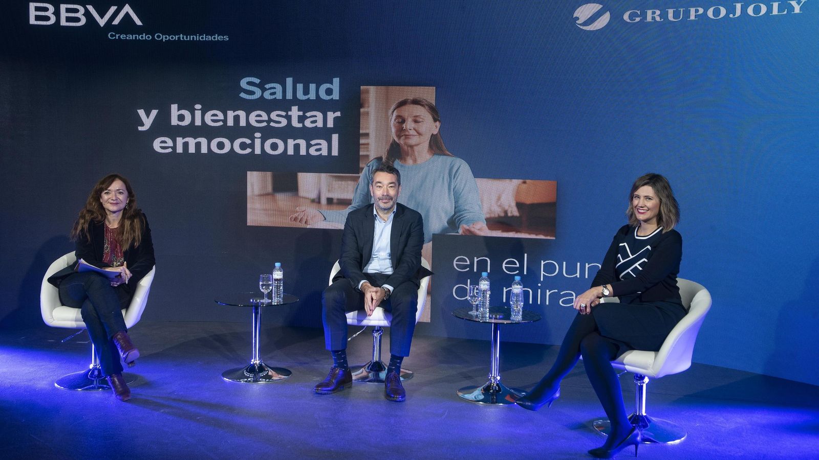 Magda Trillo junto a los dos invitados