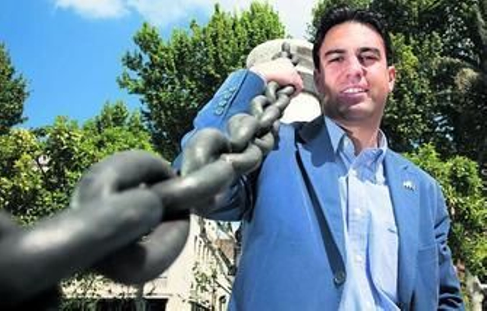 El portavoz del grupo socialista, Alberto Moriña, en una imagen tomada en la Plaza Nueva.