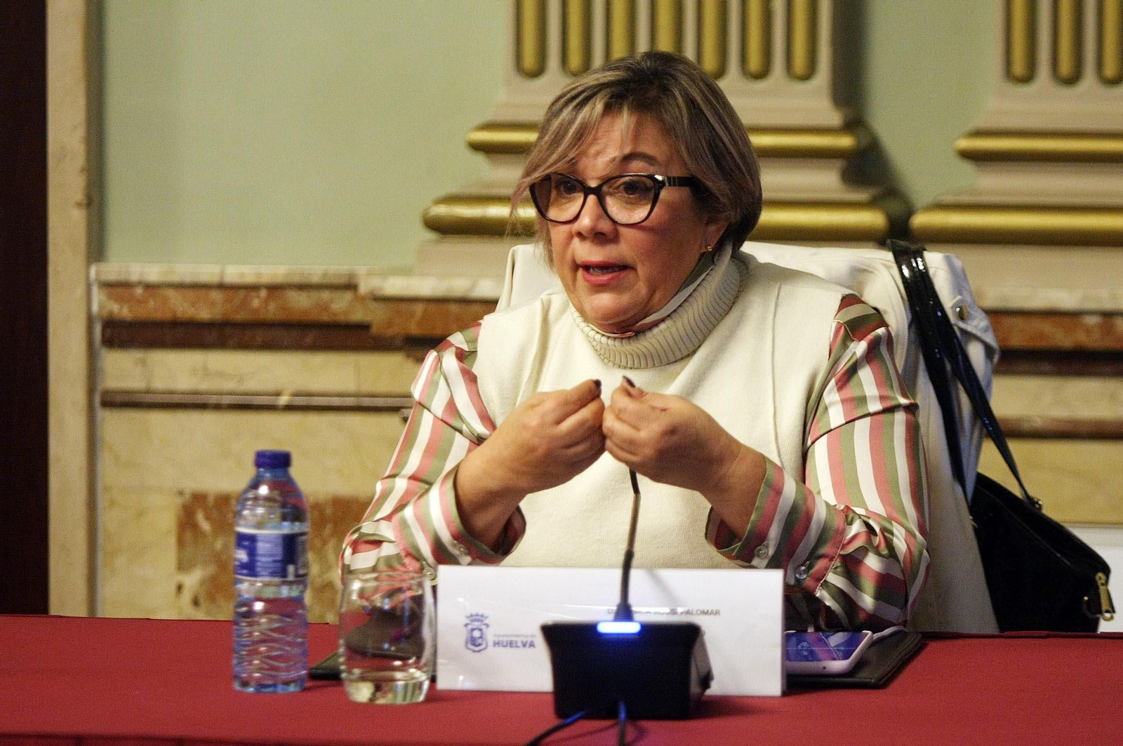 Imágenes del pleno del Ayuntamiento de Huelva