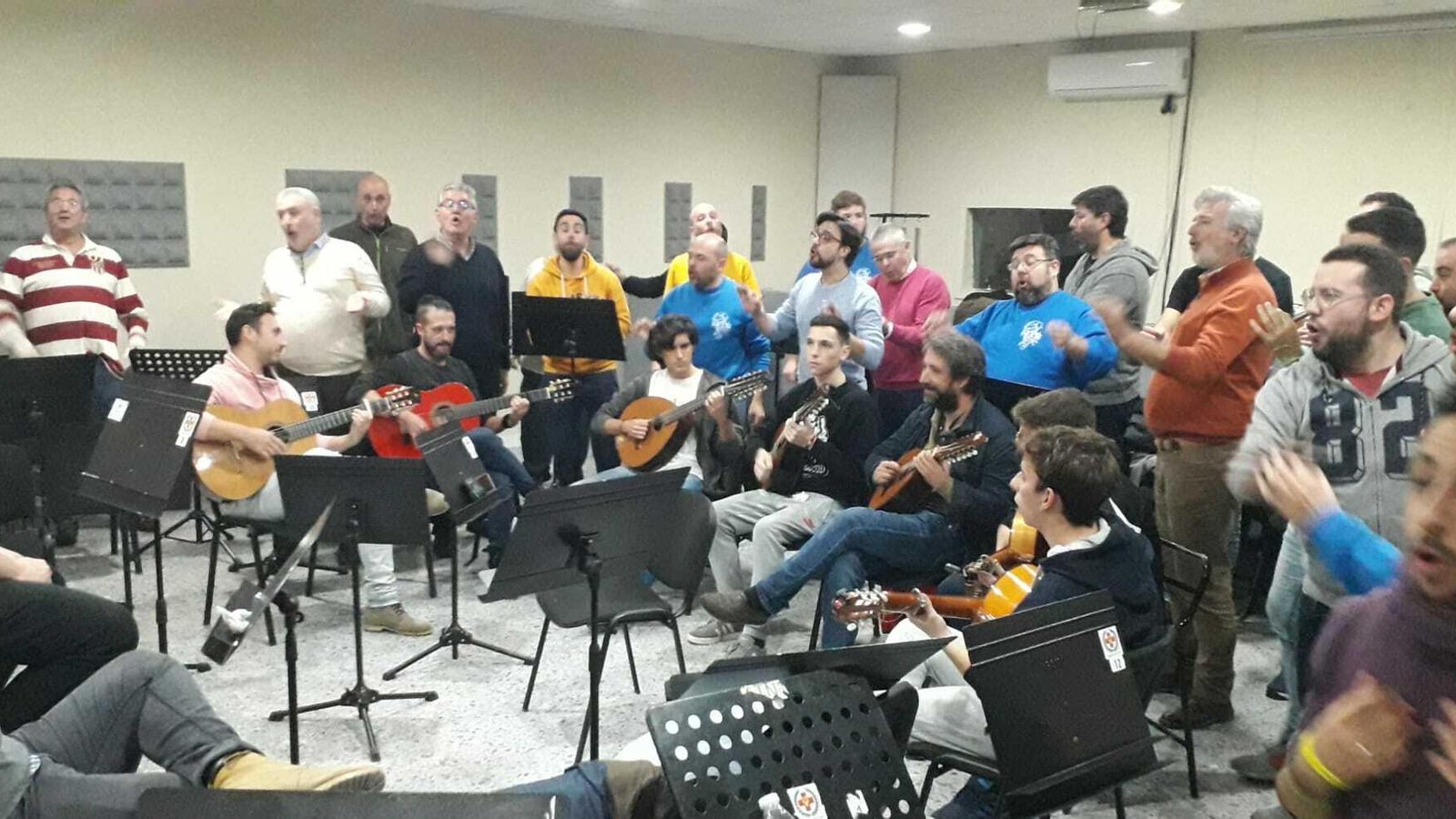 Coro Los superhombres