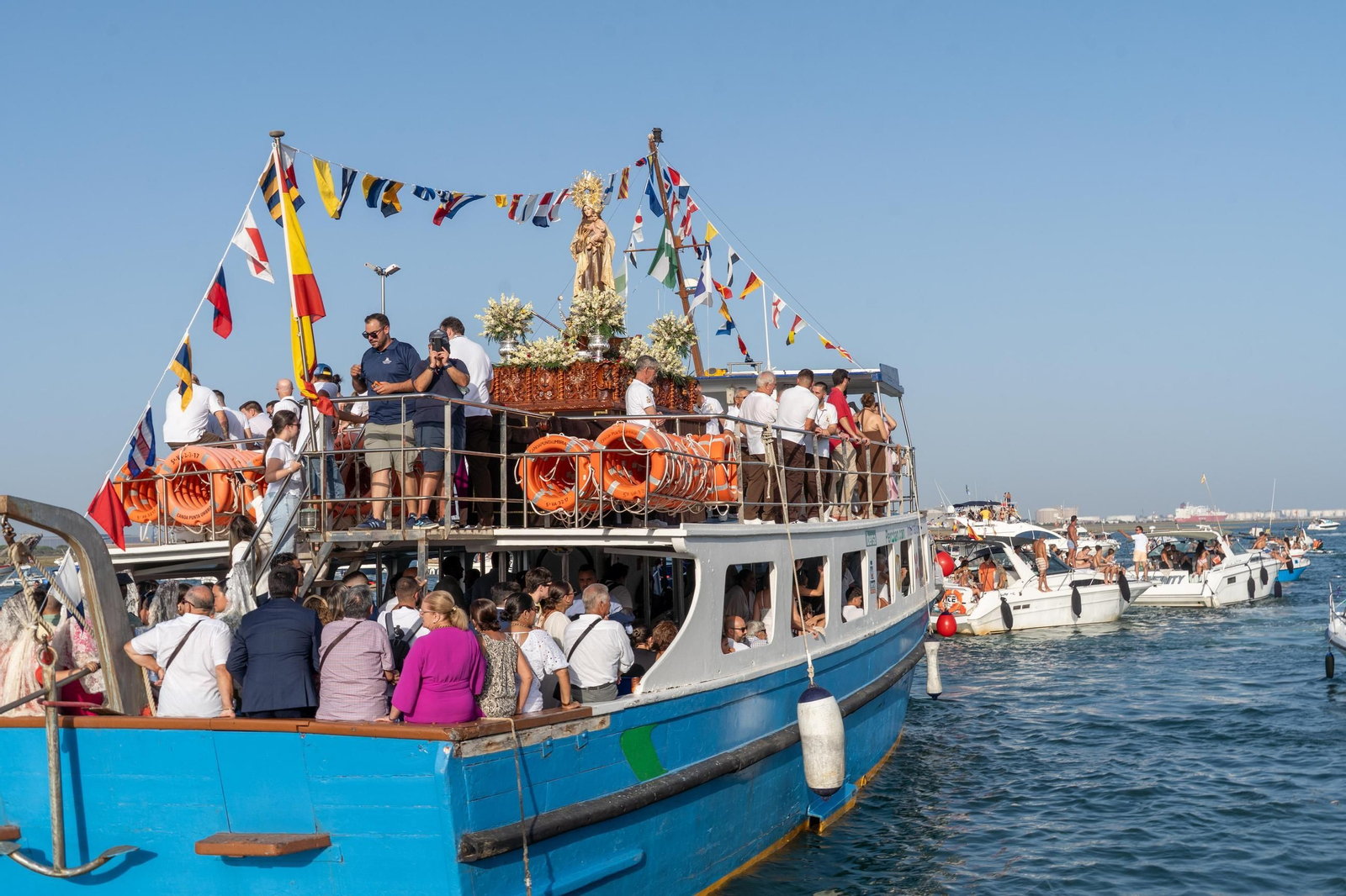 Imágenes de la Solemne Procesión marítima de la Virgen del Carmen en Punta Umbría