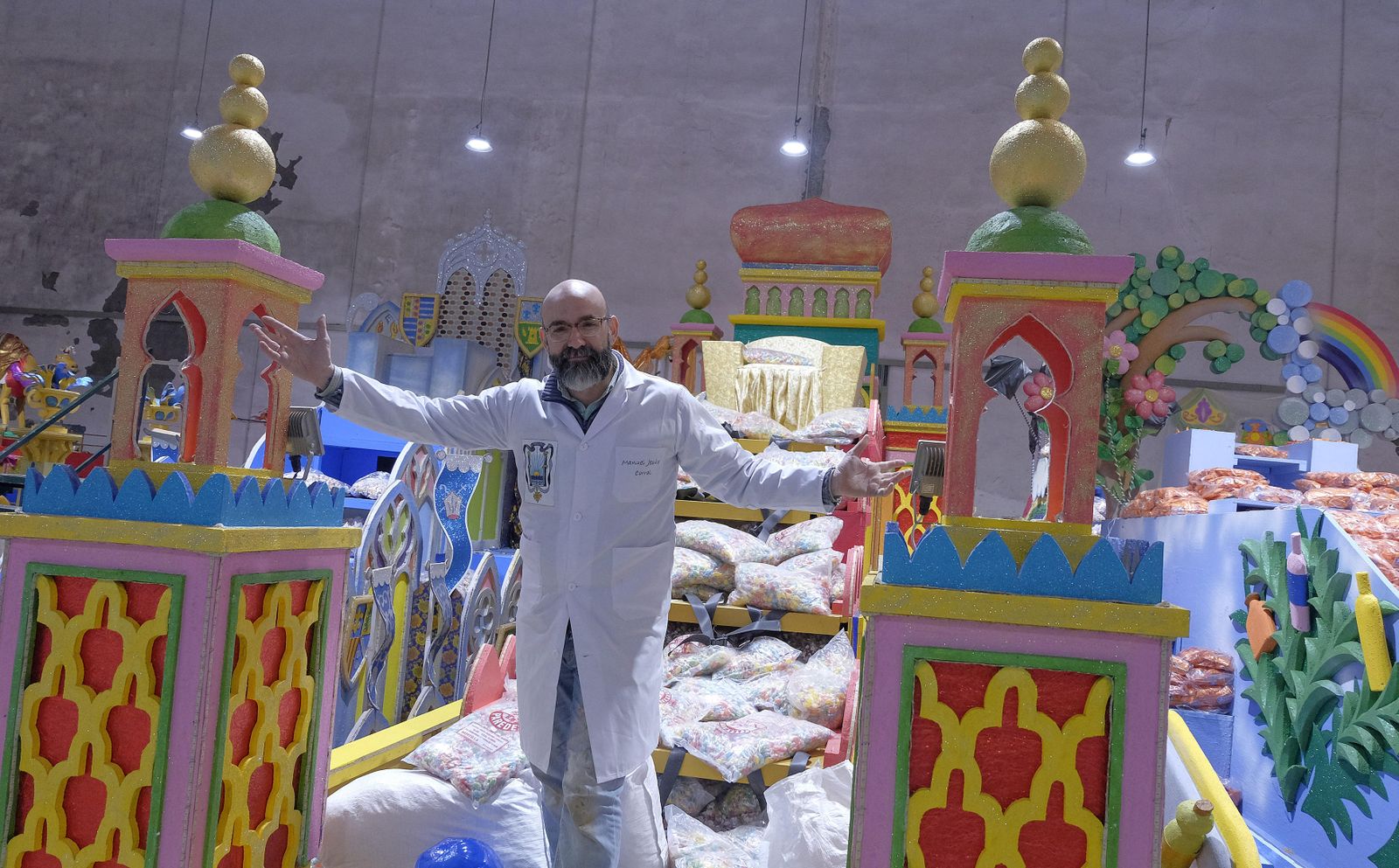 Los preparativos de la Cabalgata de Reyes Magos de Sevilla, en imágenes