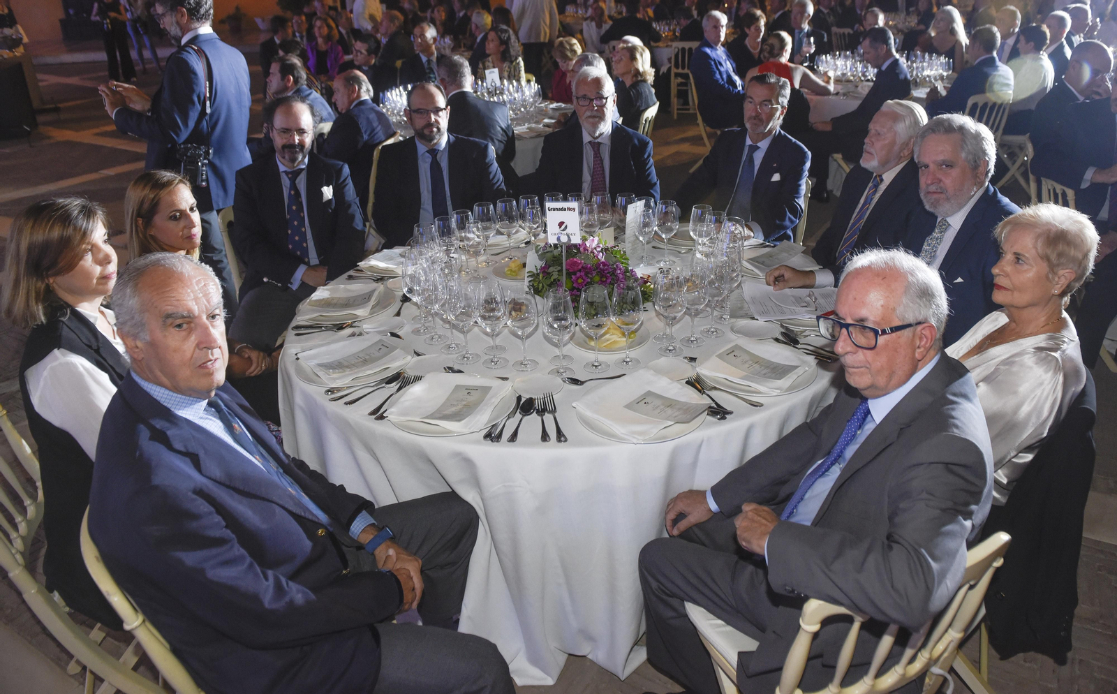 XI Premio Manuel Clavero a Eduardo Saborido. José Cobo, Nicol Jiménez, Carmen Romero, Juan Carlos Alférez, José Antonio Matz, Carlos Colón, Marcelo Maestre, Francisco Ballester, Luis Sánchez-Moliní, Micaela Caro y José Aguilar
