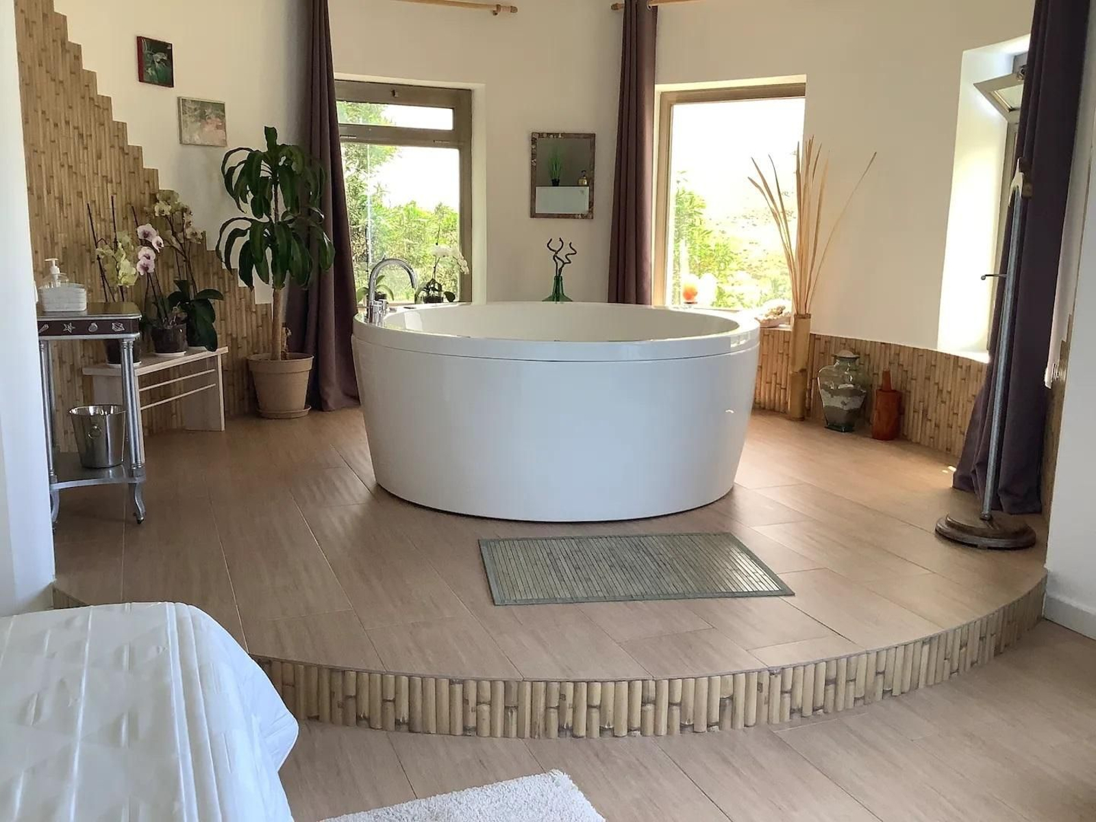 Veinte hoteles y alojamientos con jacuzzi para una escapada romántica en Almería