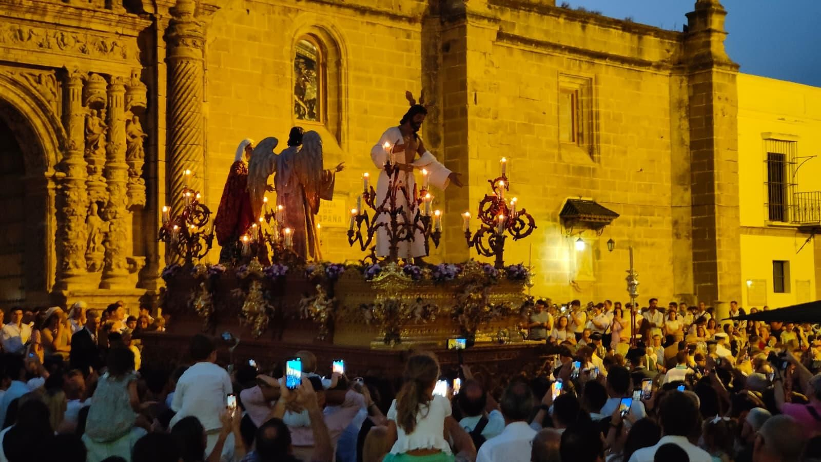 Imagen de Nuestro Señor Jesucristo Resucitado en el momento de su salida.