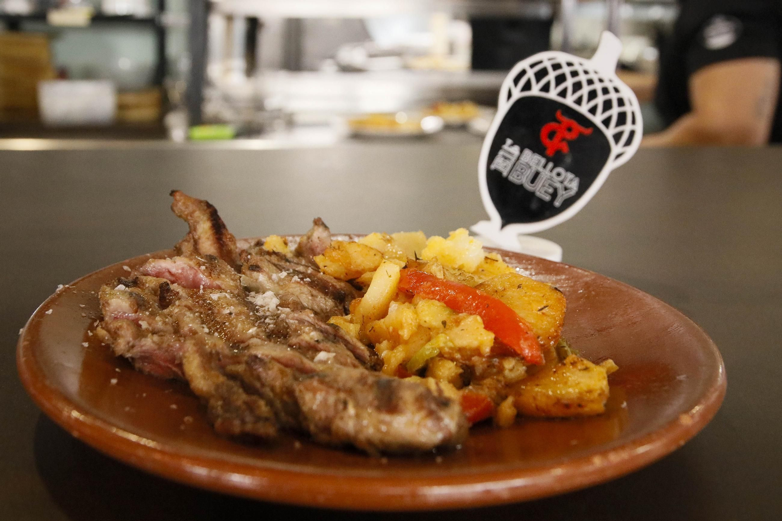 Las imágenes de la feria del mediodía en "La bellota y el buey"