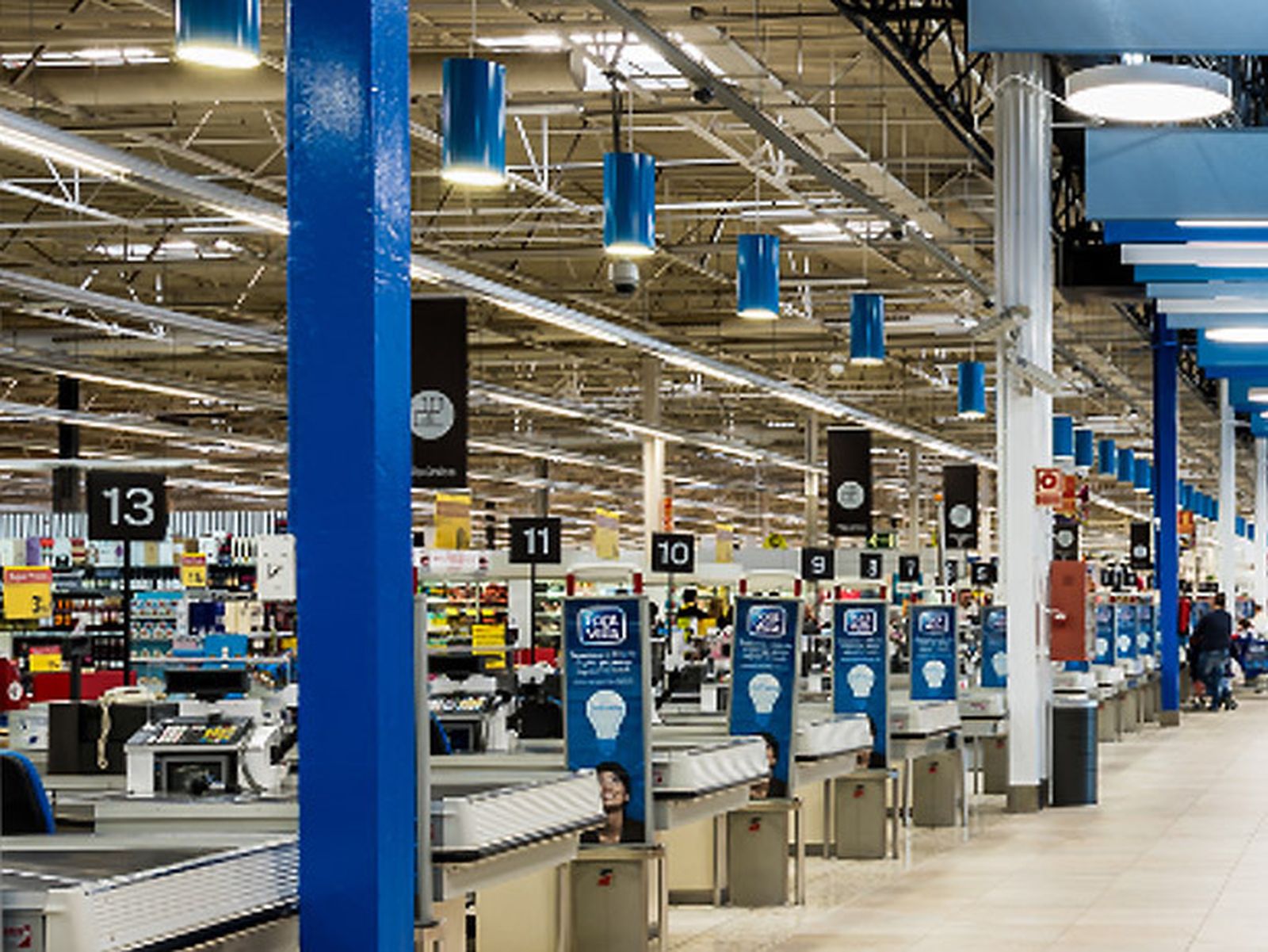 Las cajas de un centro Carrefour.