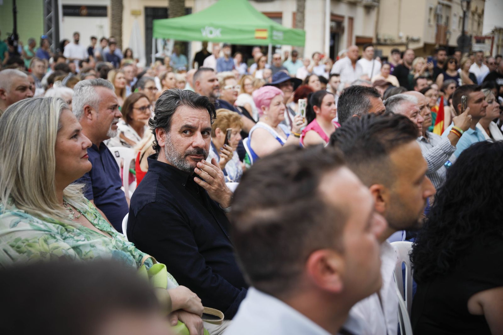 Imágenes de campaña para las elecciones europeas de VOX