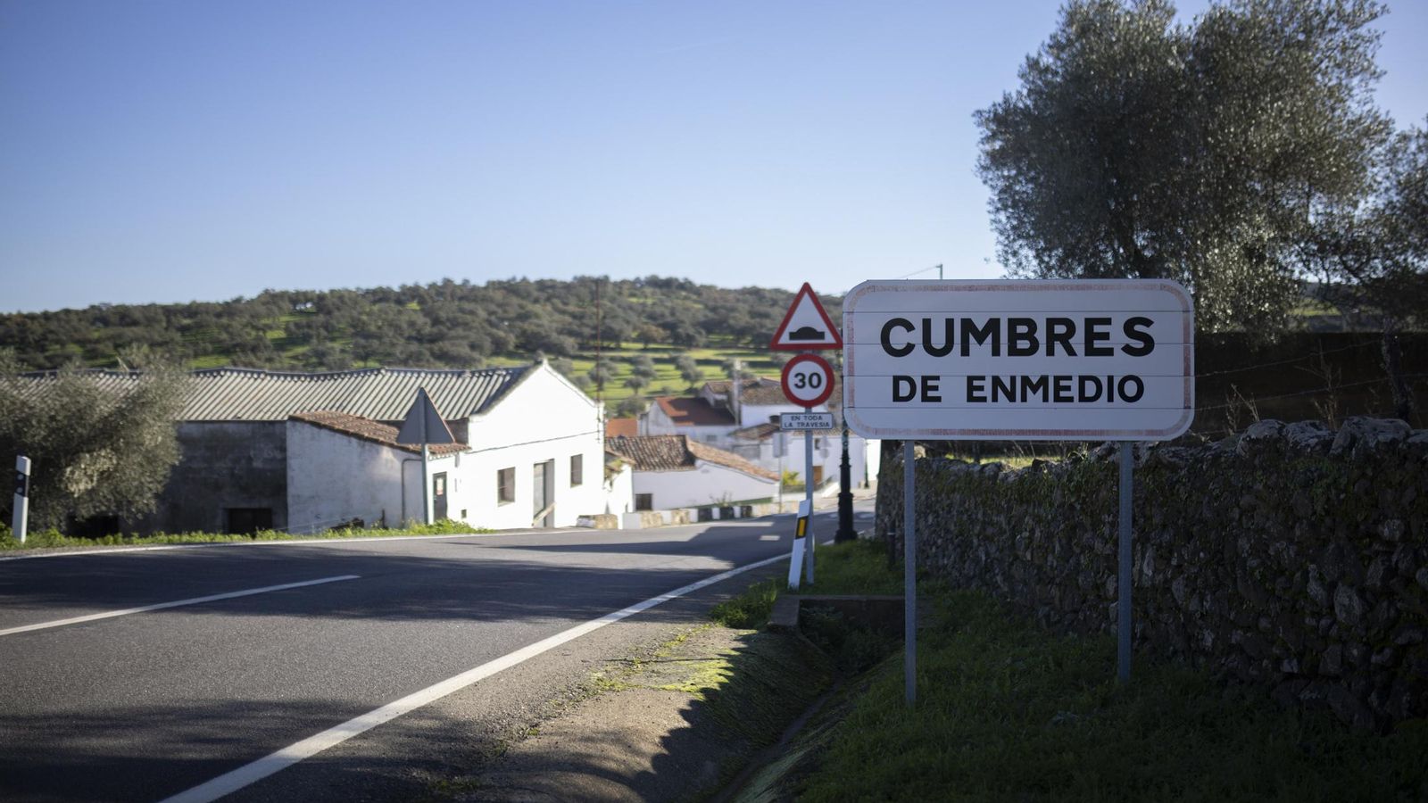 Entrada al municipio de Cumbres de Enmedio