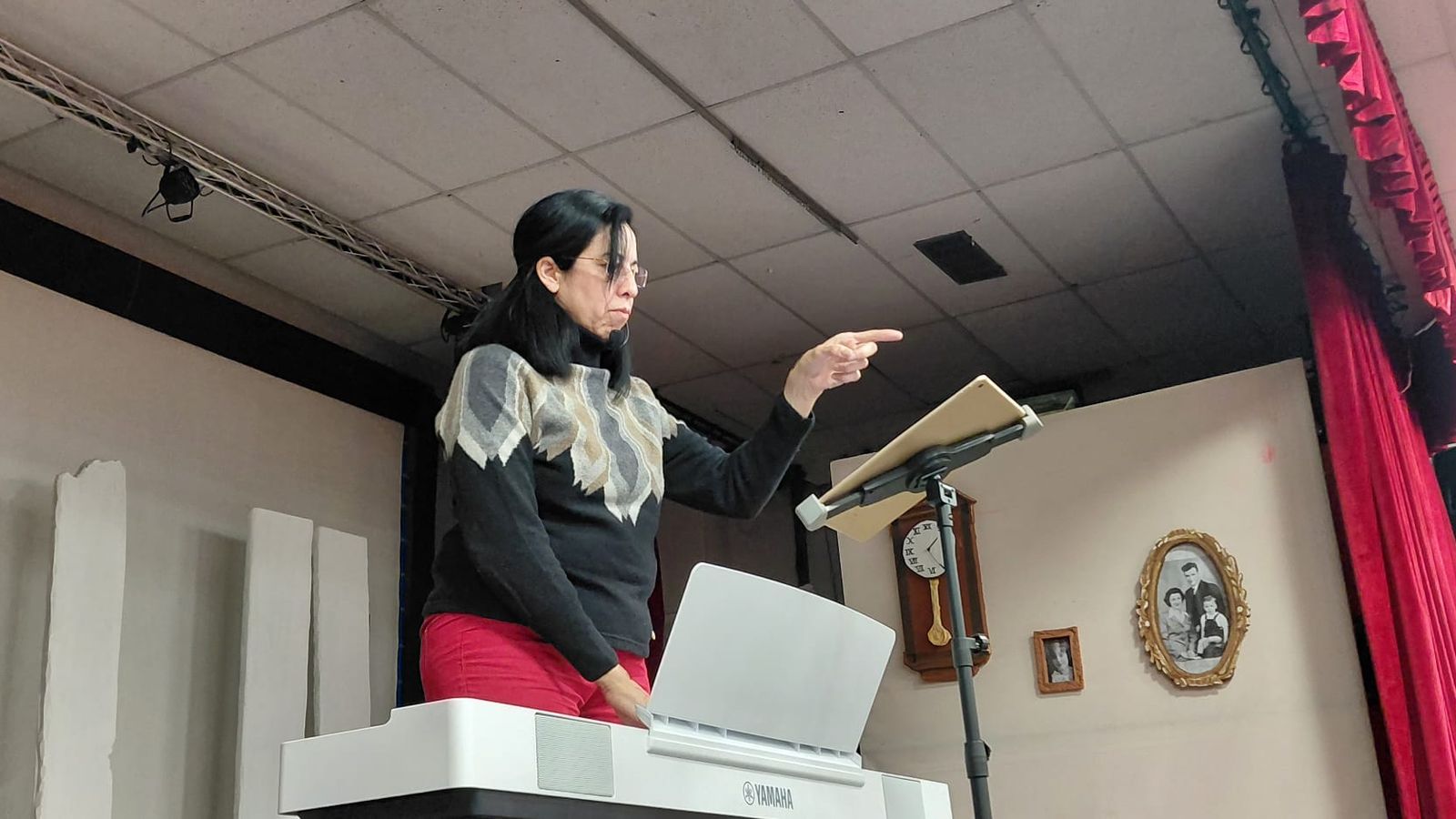 María Elena Gauna dirige al Orfeón de Sevilla