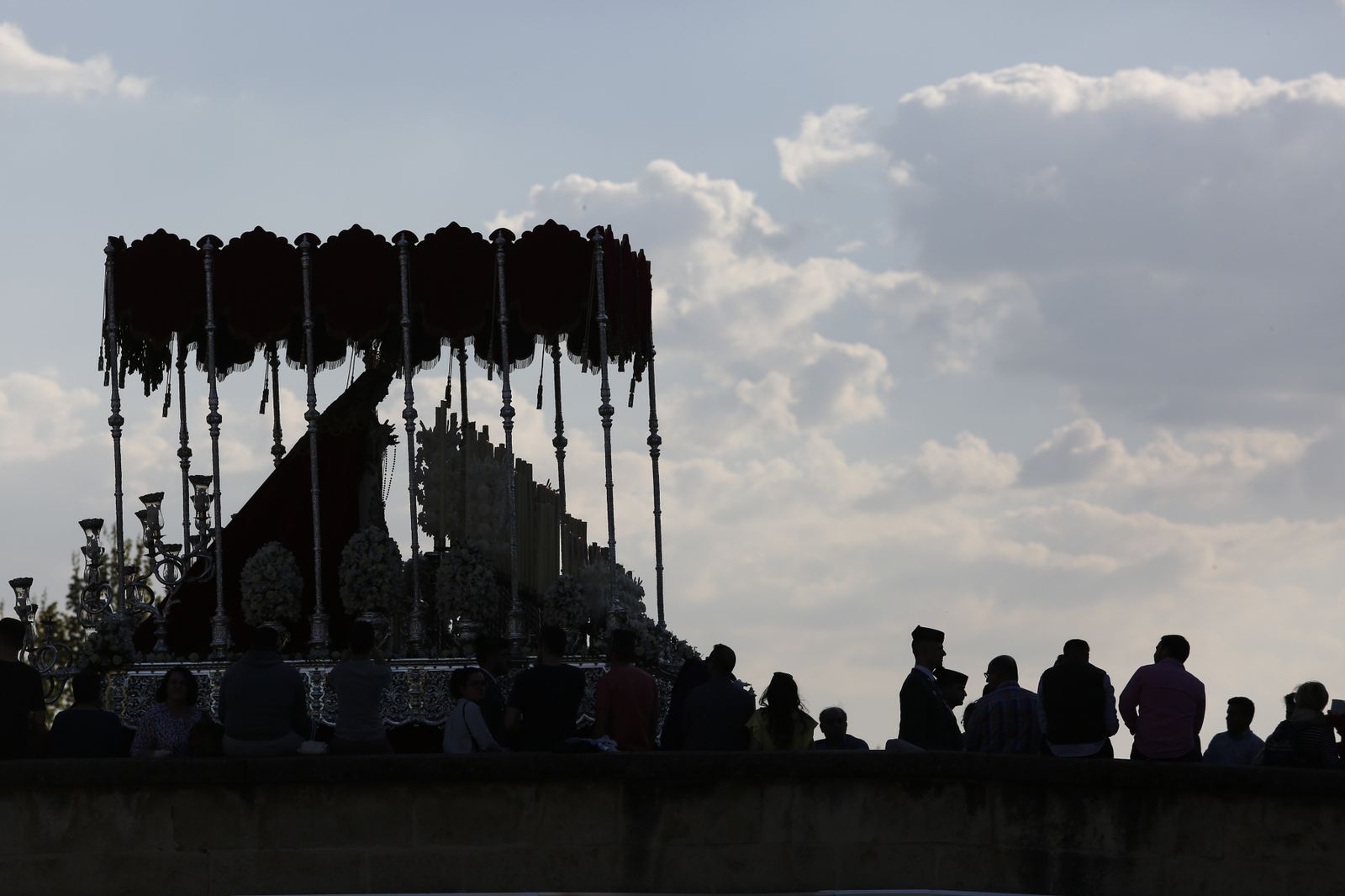 Los interrogantes de un 'mundo cofrade' lleno de esperanza