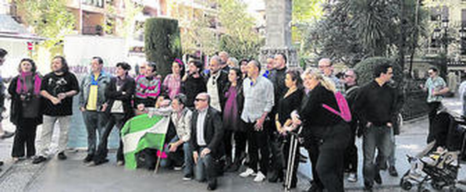 La candidatura 'Por una marea andaluza' presentó ayer en Mariana Pineda el documento político para dirigir Podemos Andalucía.