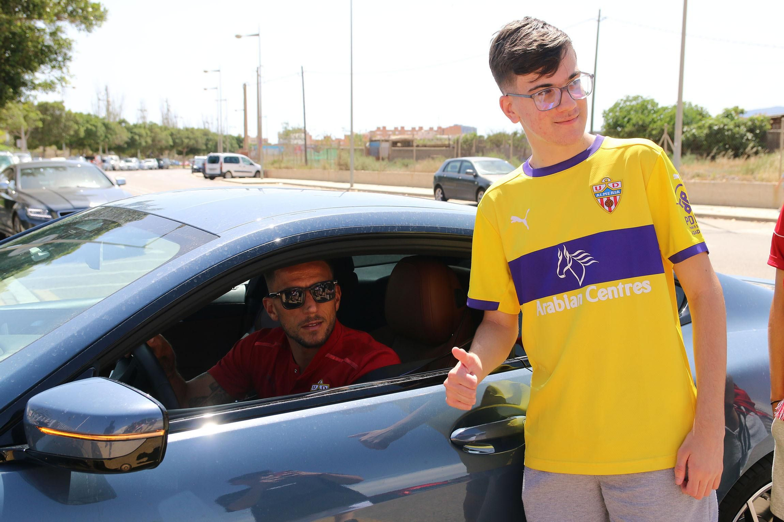 Fotogalería de la salida del Almería hacia Leganés