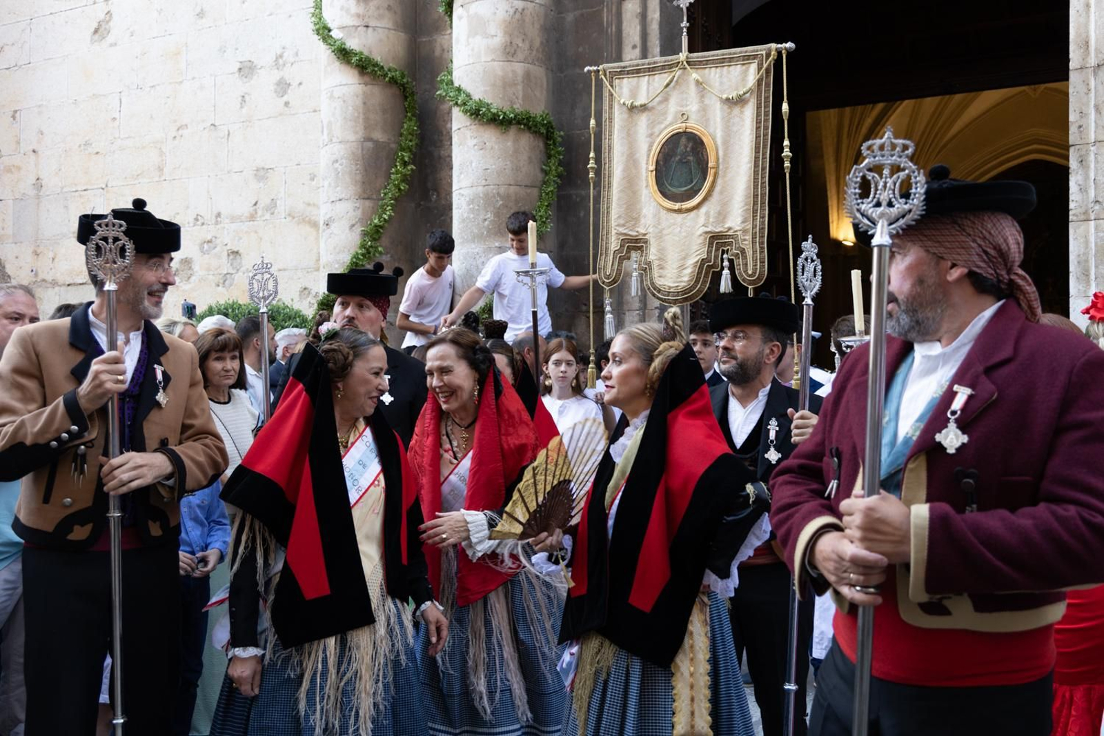 Así ha procesionado la Virgen de la Capilla por Jaén en su día grande.