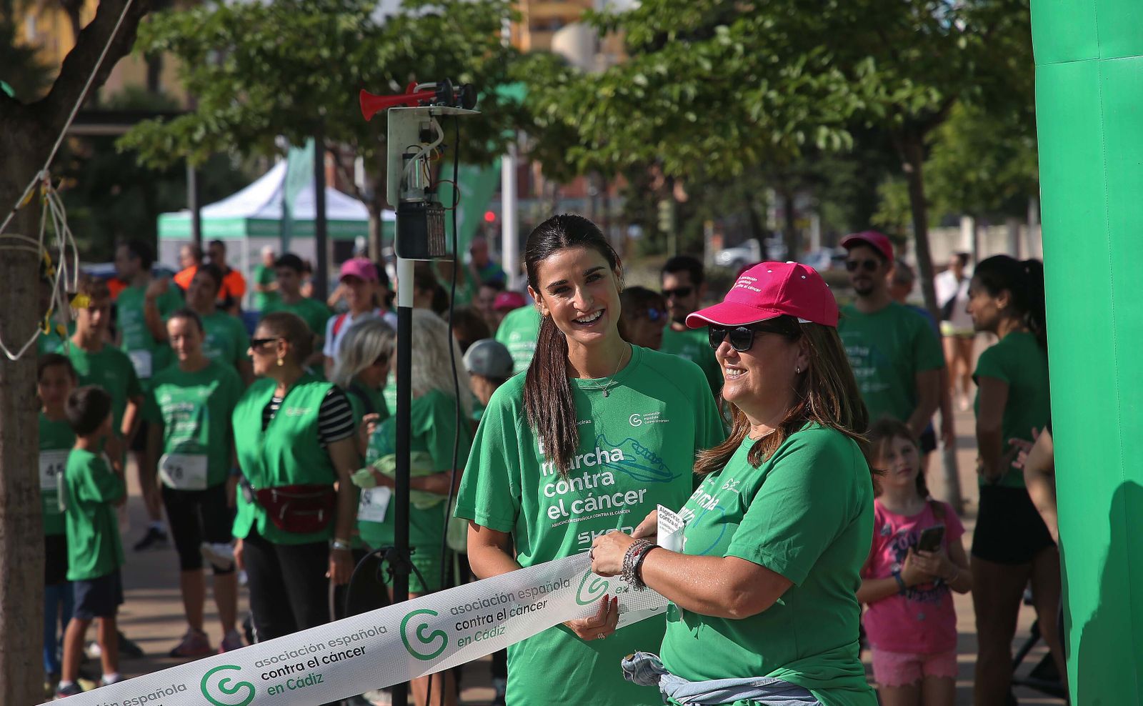 La II Carrera en marcha contra el cáncer celebrada en Algeciras, en imágenes.