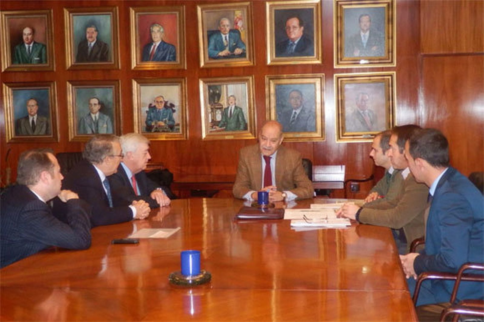 Licitan las obras para la construcción de 10 naves nido en Ubrique