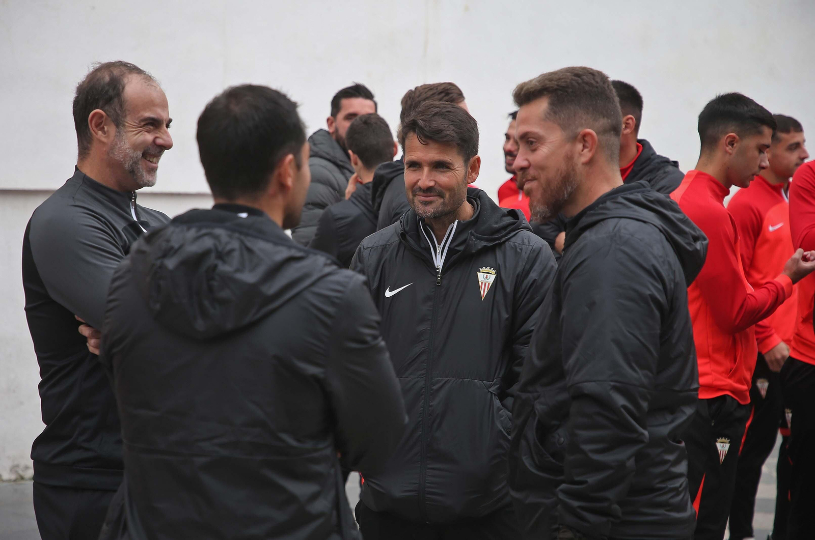 La ofrenda floral del Algeciras CF a la Virgen de la Palma, en imágenes