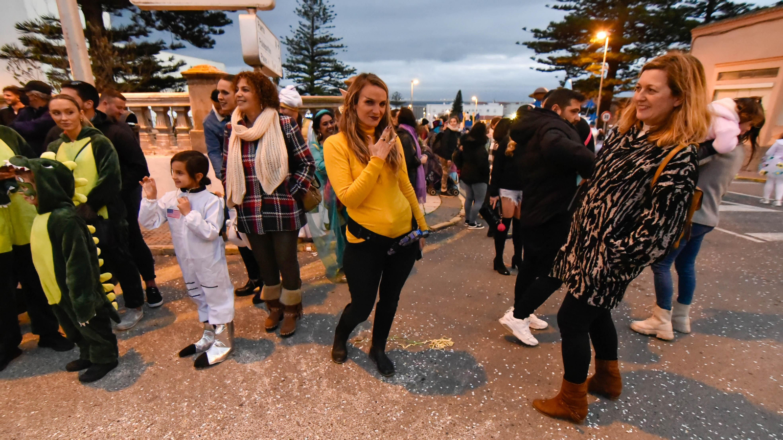 Fotos del pasacalles de Carnaval en Tarifa