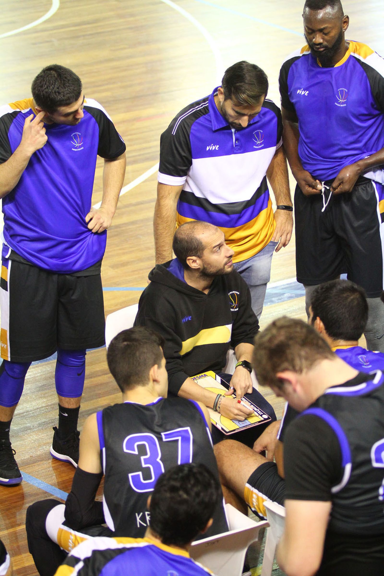 El Krypteia Capital (CBD Enrique Benítez) vence al Muser Auto Basket de Córdoba, en un encuentro con final agónico (82-81)